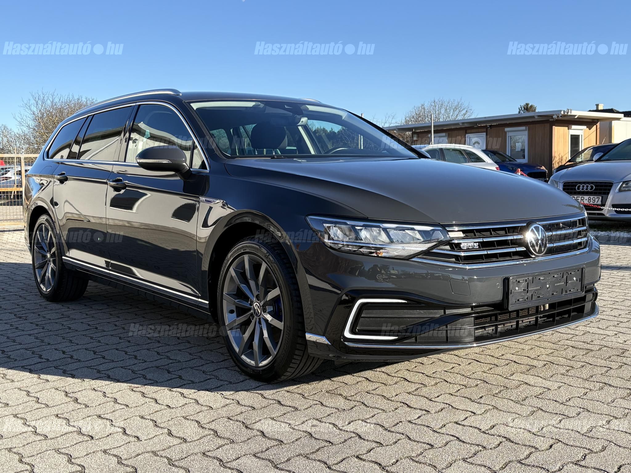 VOLKSWAGEN PASSAT 2021/6 - 1