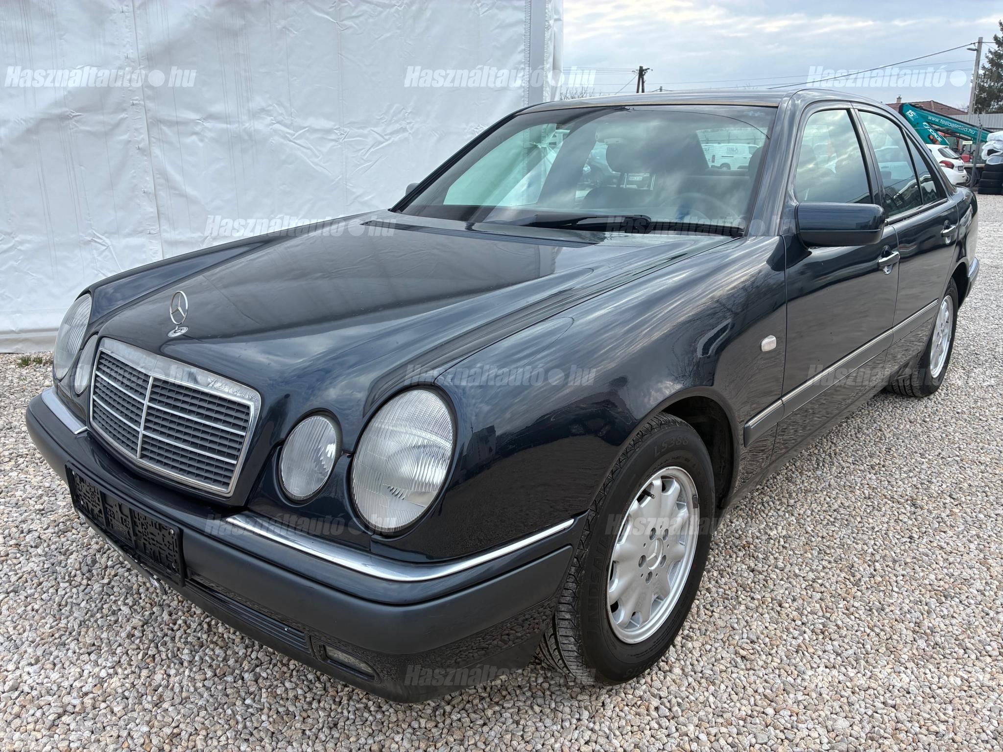 MERCEDES-BENZ E 220 1998/2 - 1