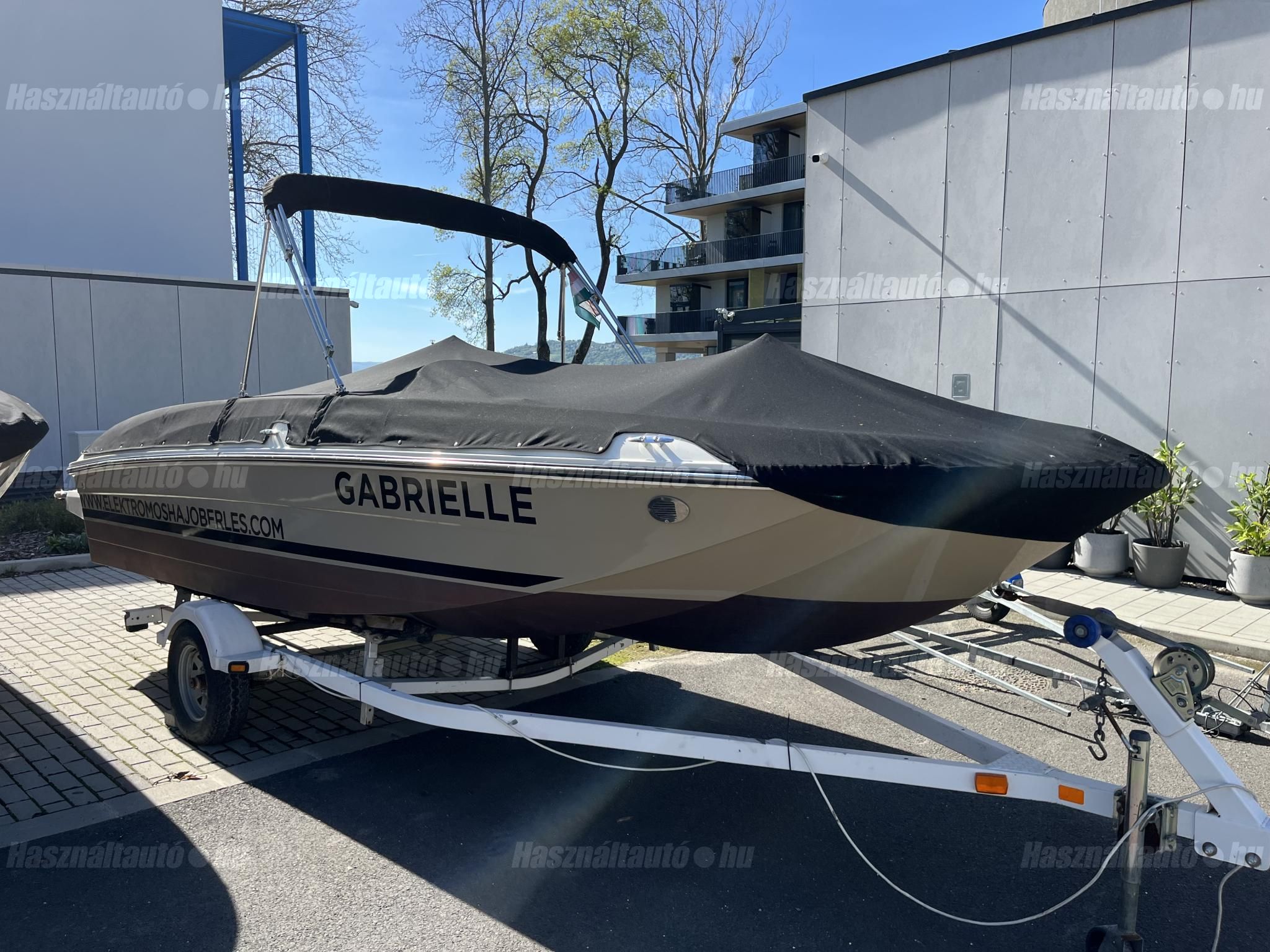 BAYLINER 2021/8 - 1