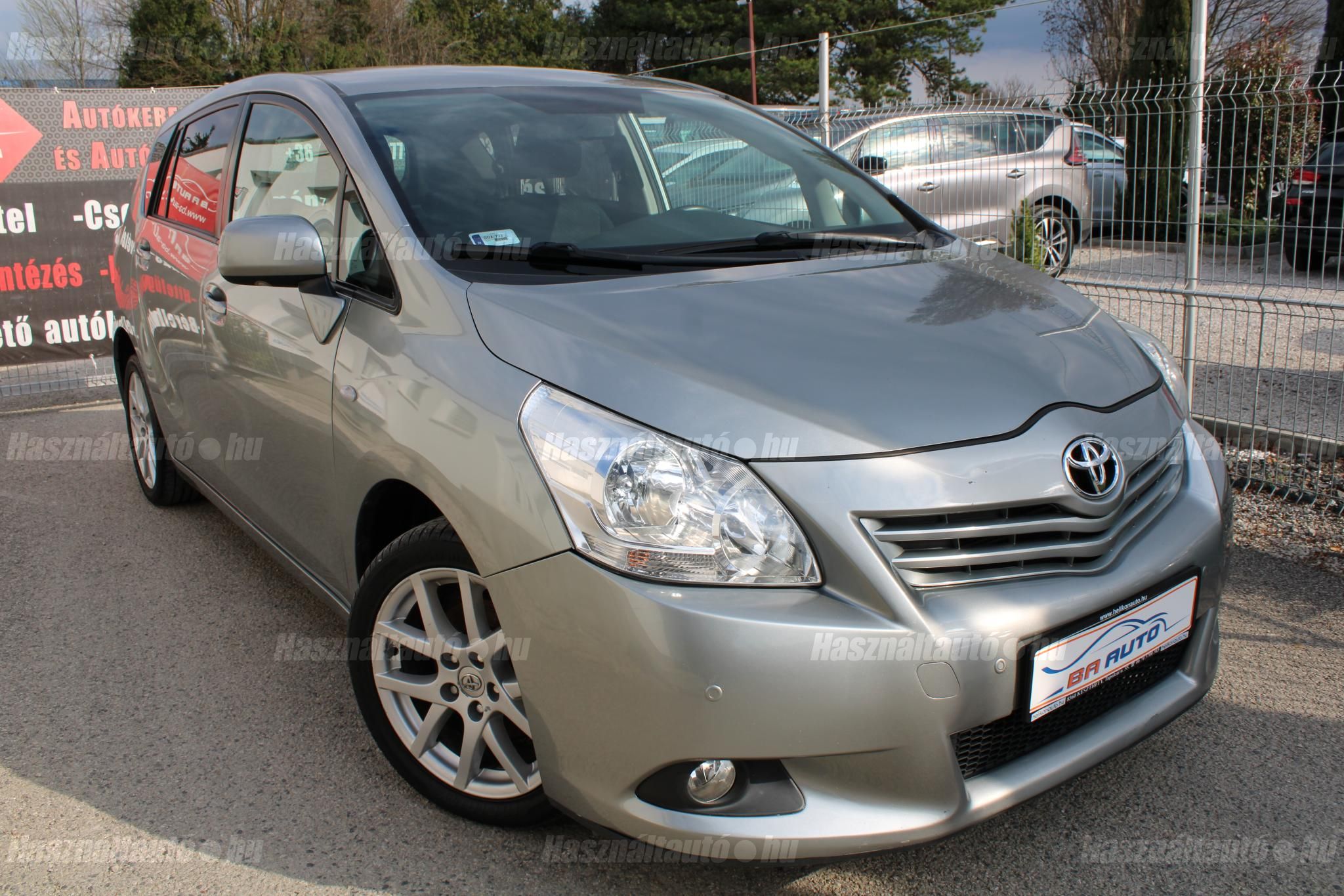 TOYOTA VERSO 2013/3 - 1