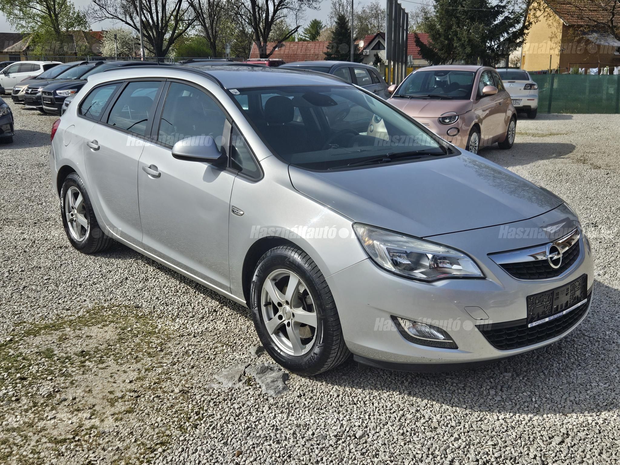 OPEL ASTRA J 2011/7 - 1