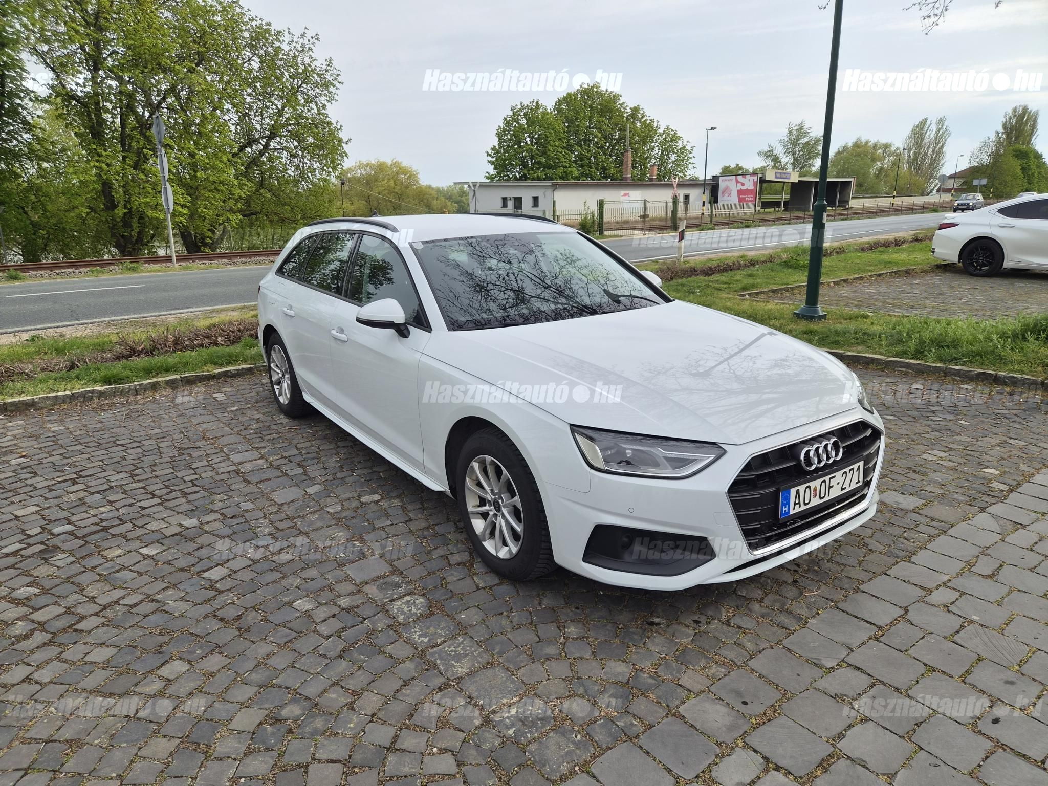 AUDI A4 2023/4 - 1