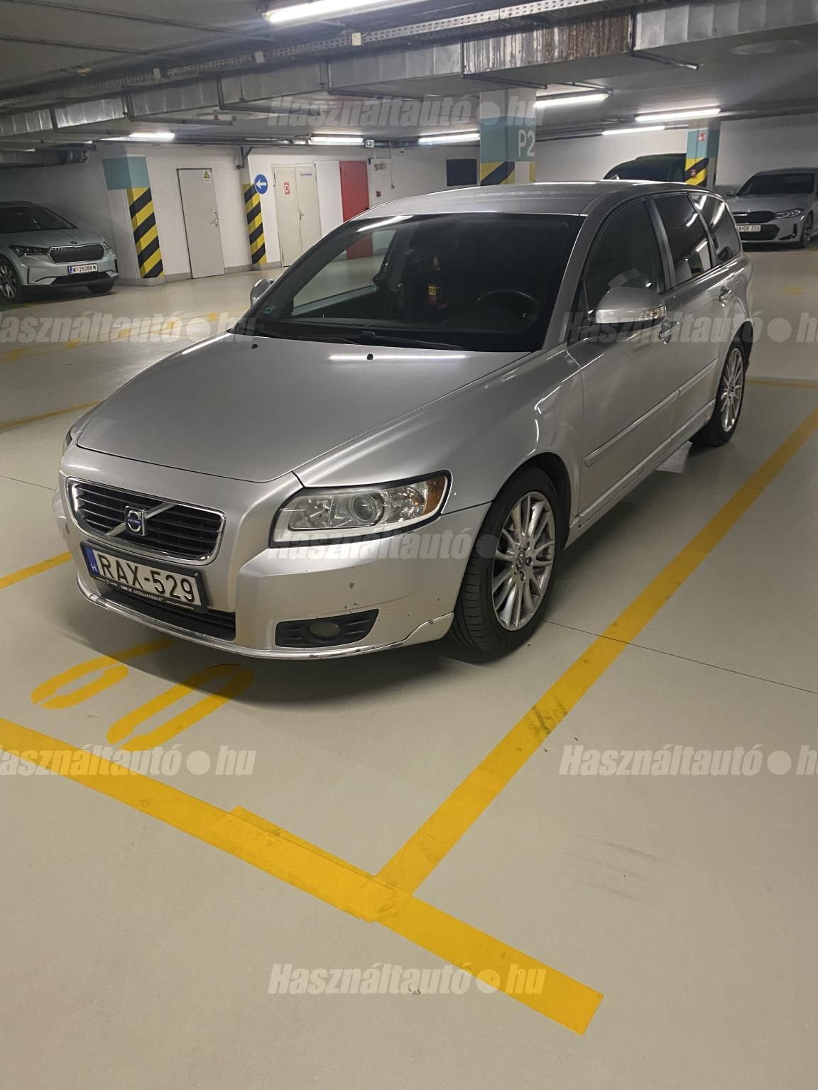 VOLVO V50 2010/4 - 1