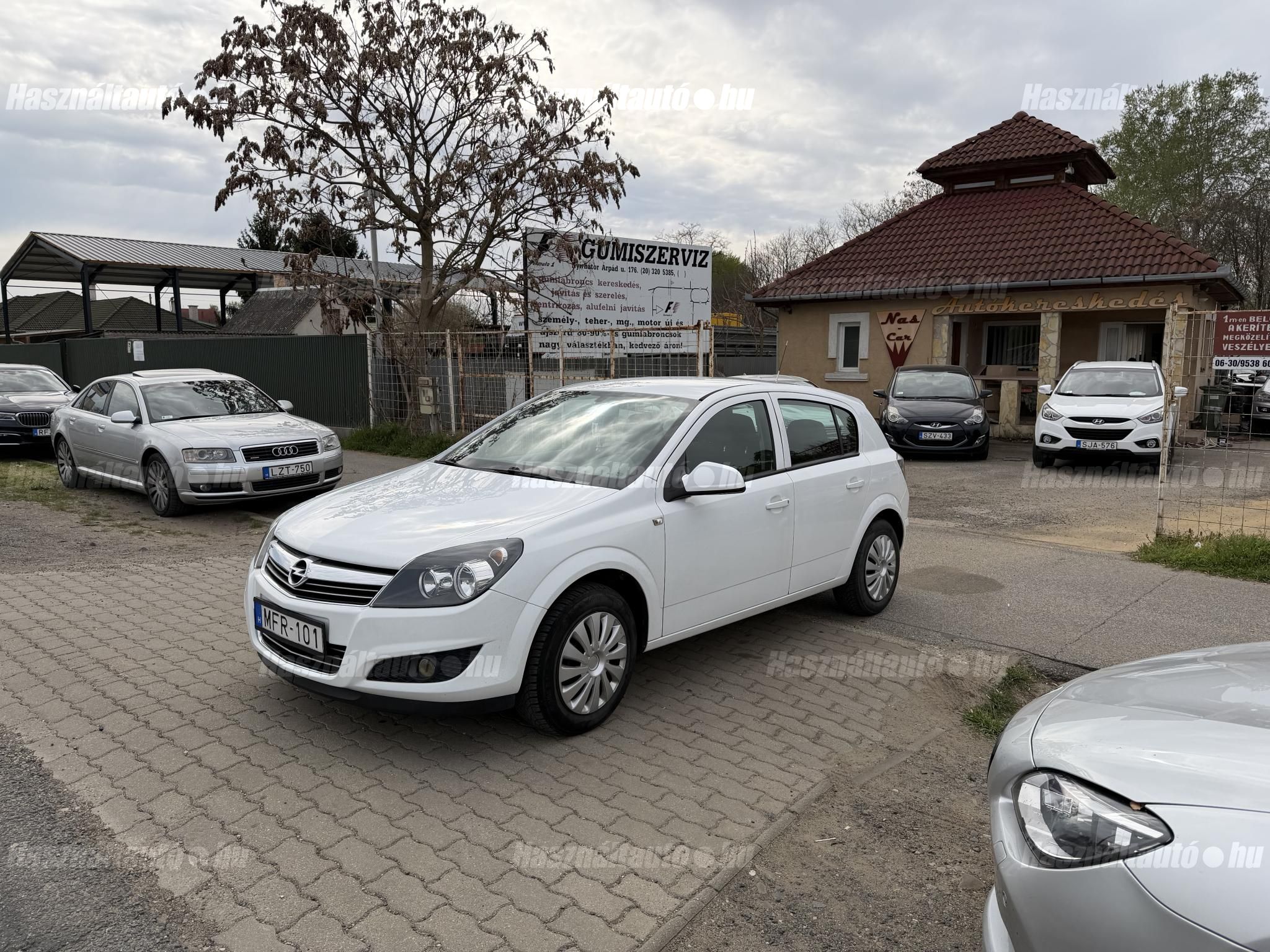 OPEL ASTRA H 2012/11 - 1