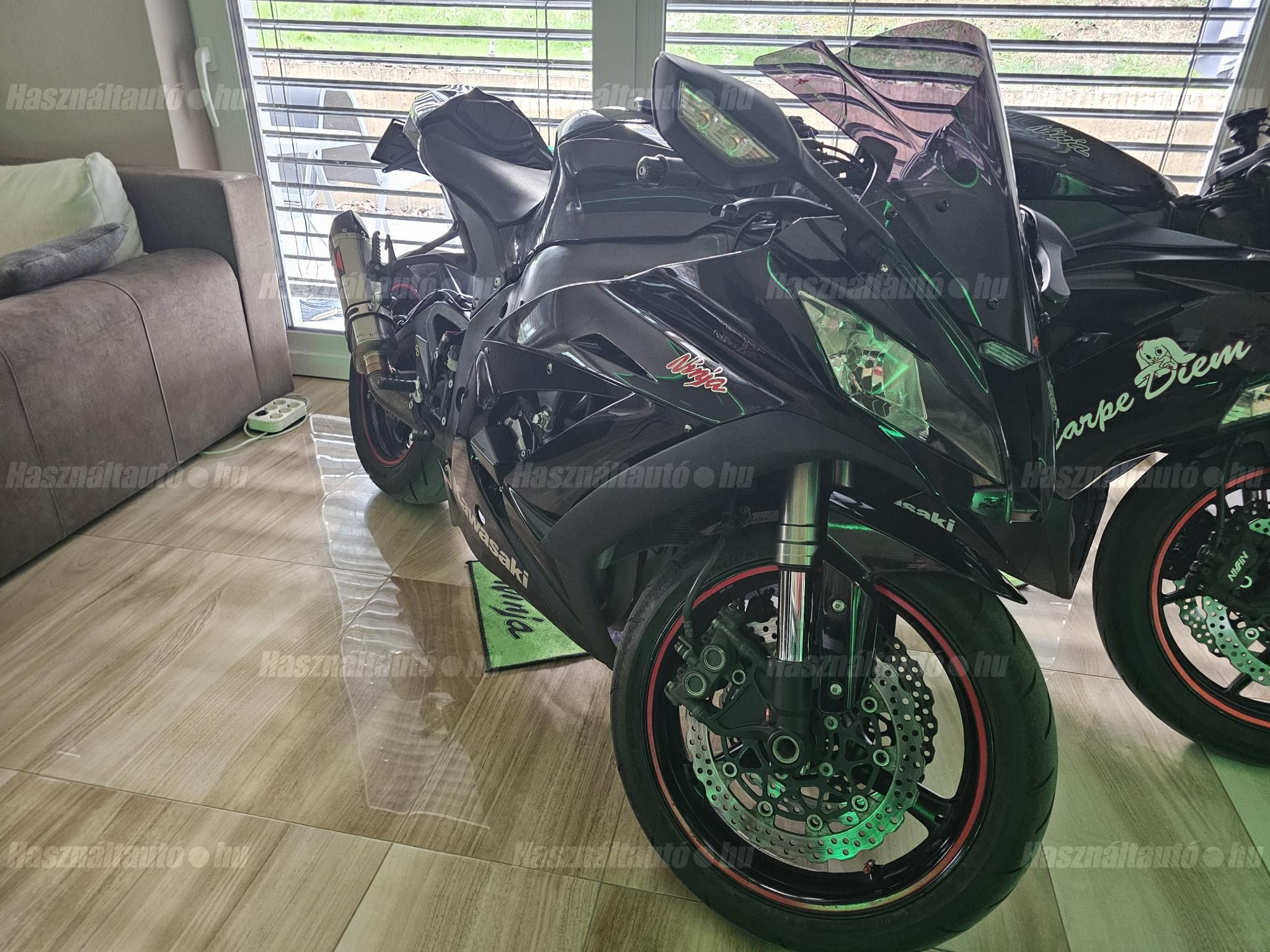 KAWASAKI ZX-10 R (NINJA) 2011/3 - 1