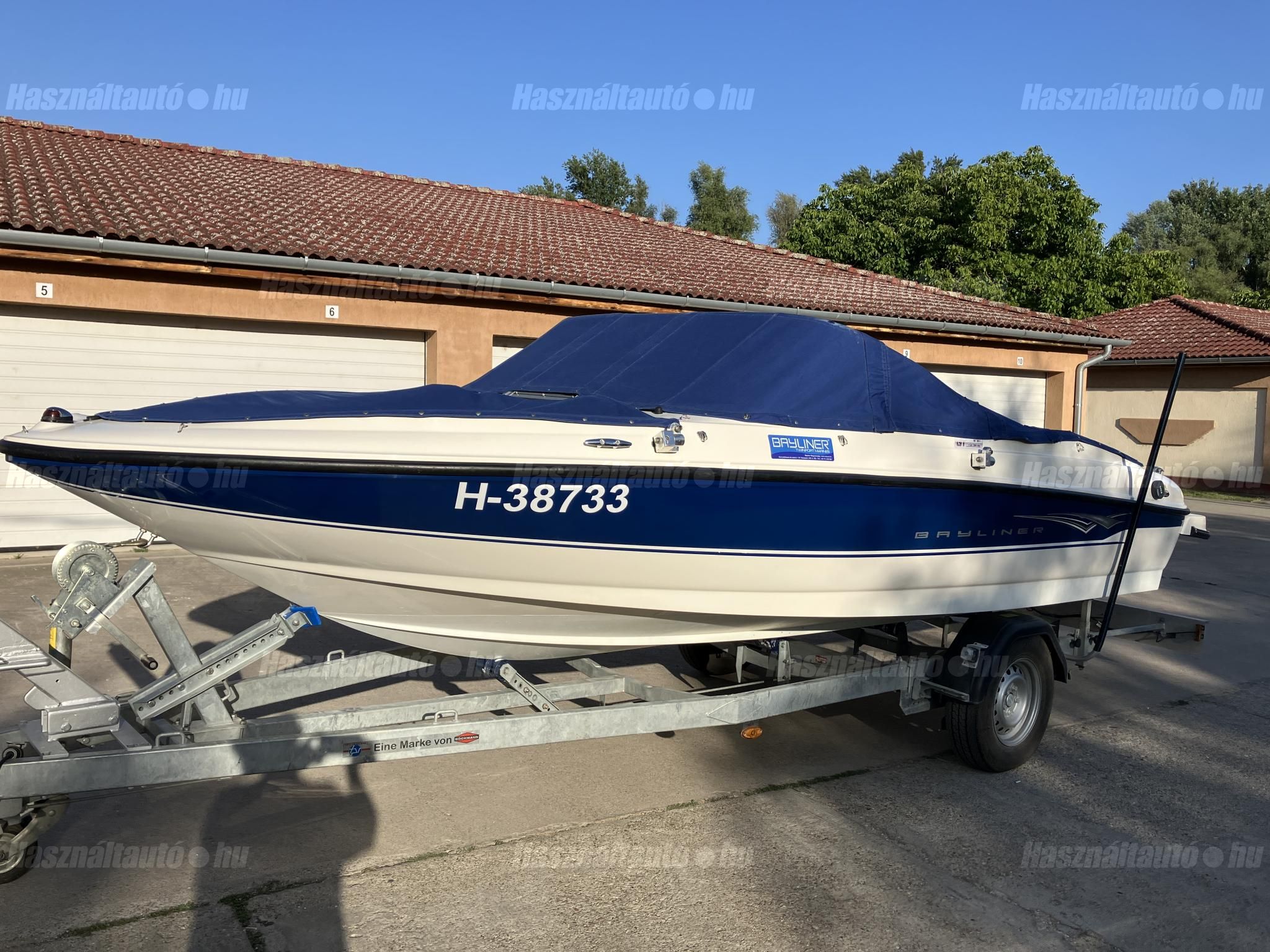 BAYLINER 2009/8 - 1
