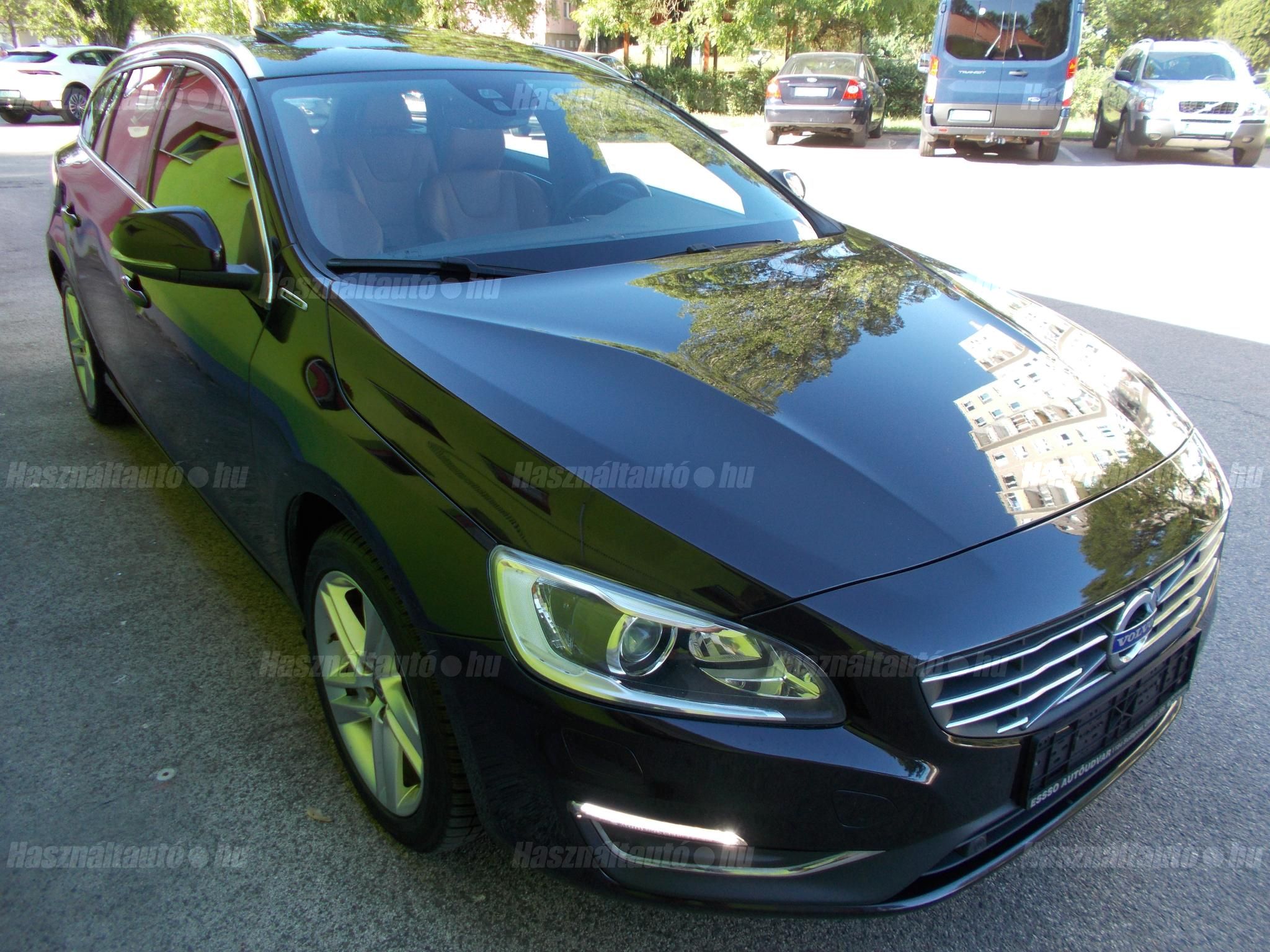 VOLVO V60 2016/1 - 1