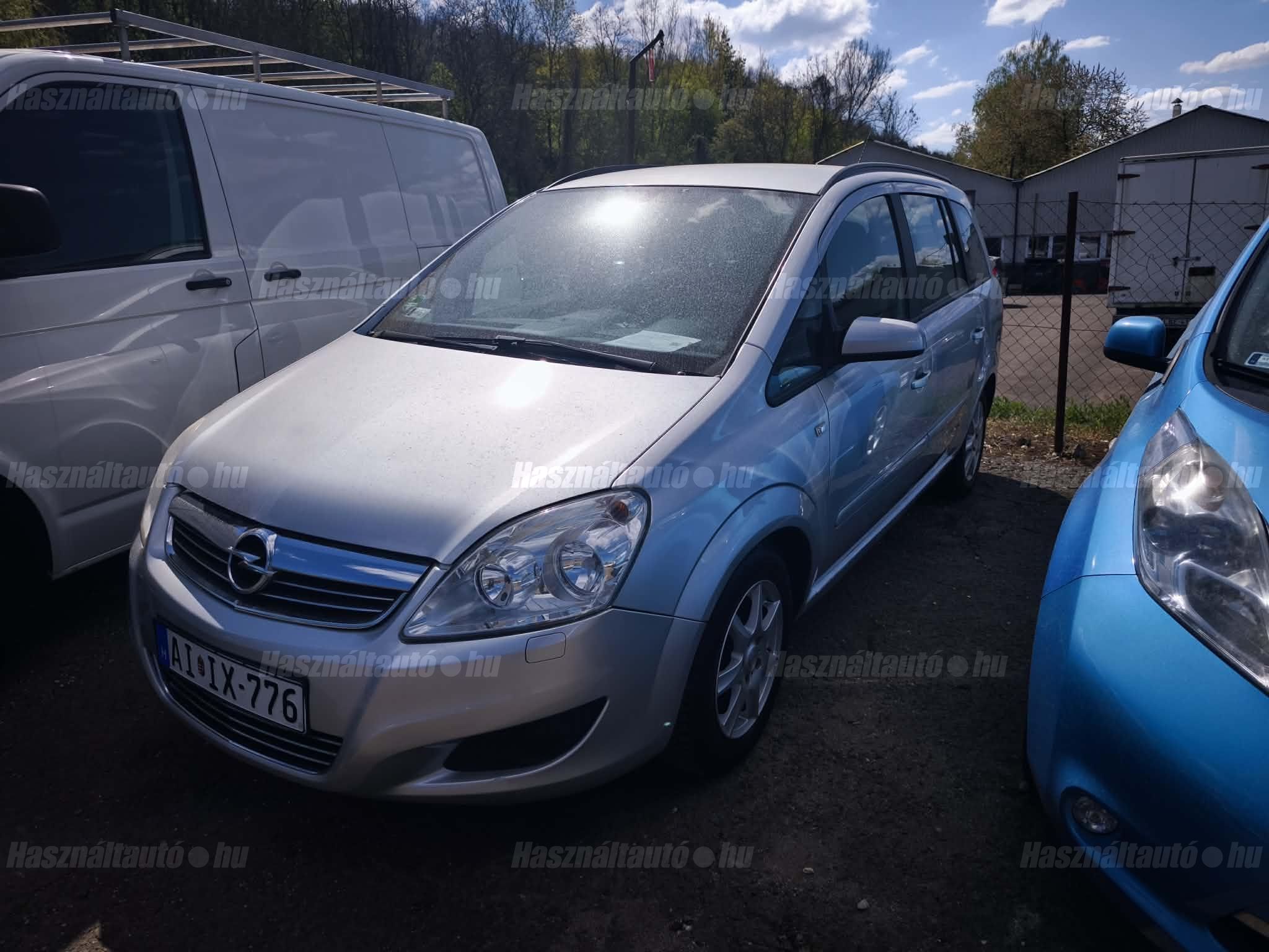 OPEL ZAFIRA B 2009 - 1