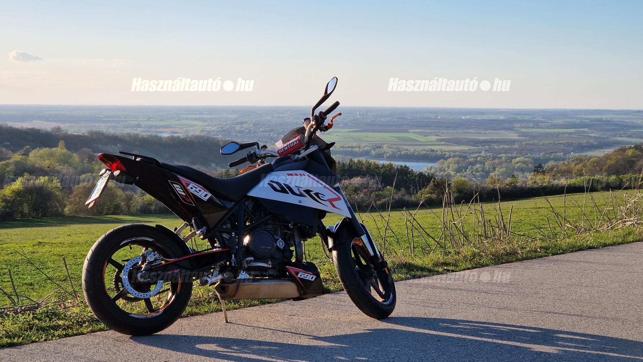 KTM 690 DUKE 2010/7 - 1