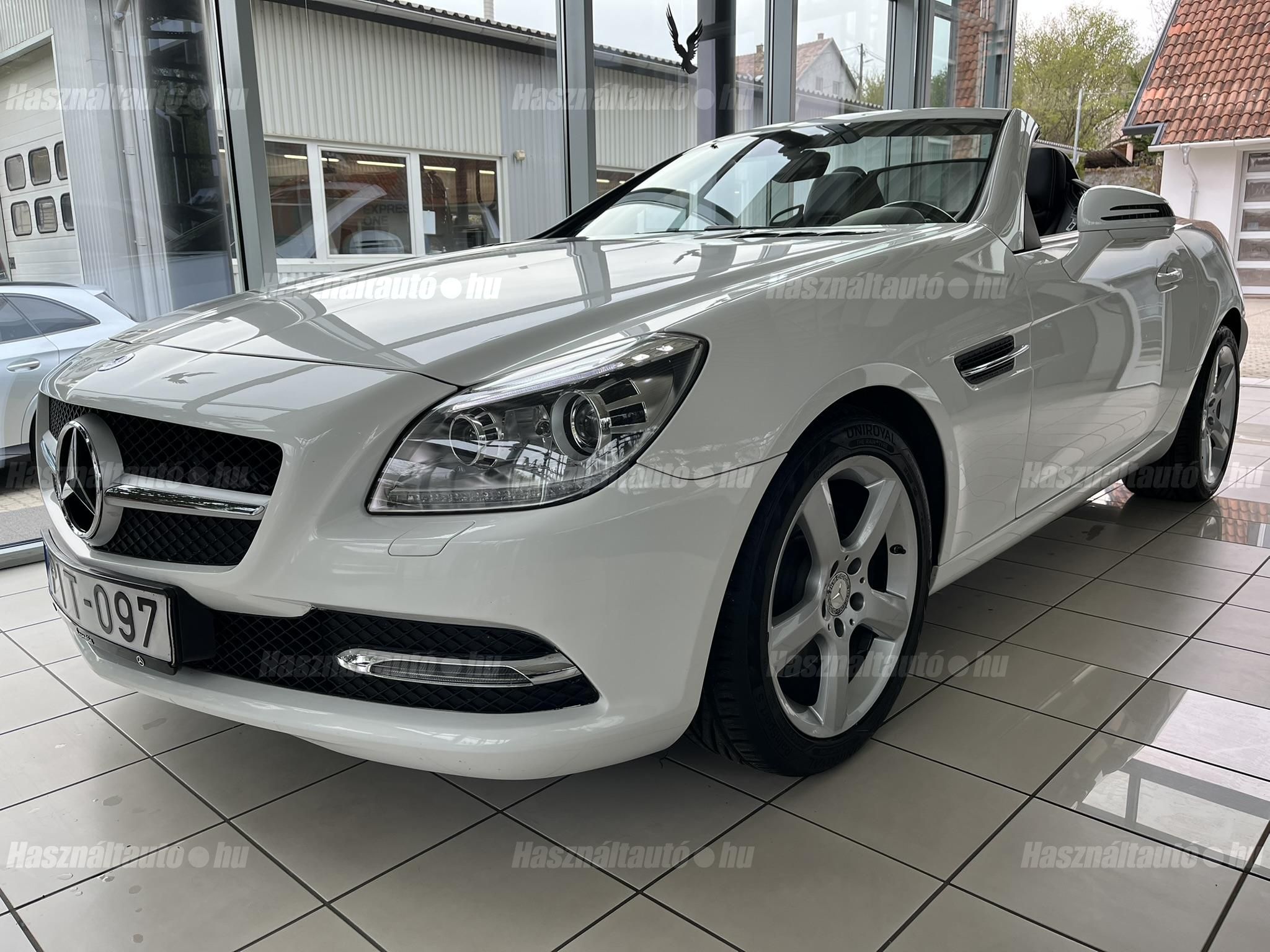 MERCEDES-BENZ SLK-OSZTÁLY 2016/8 - 1