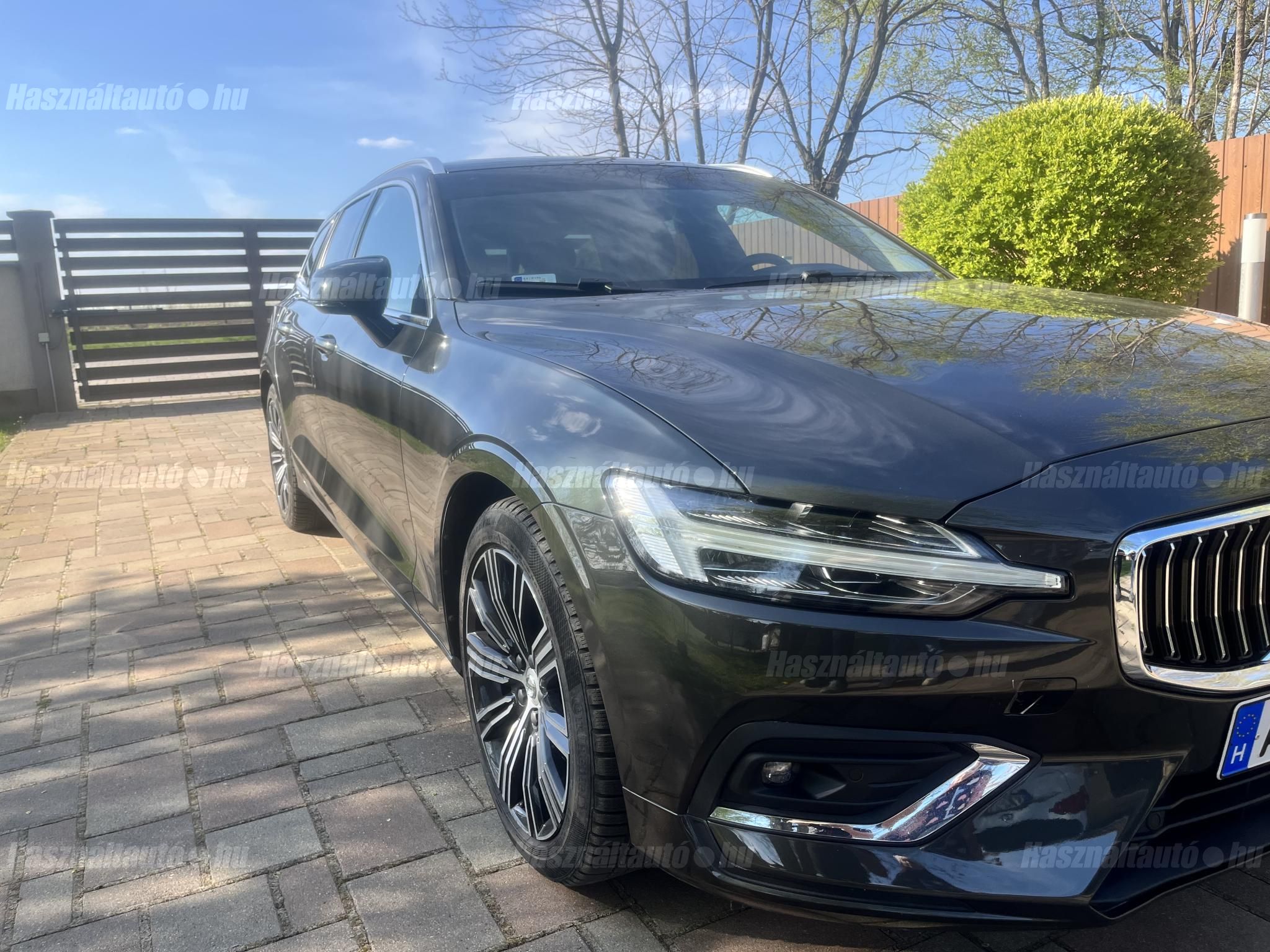 VOLVO V60 2019/1 - 1