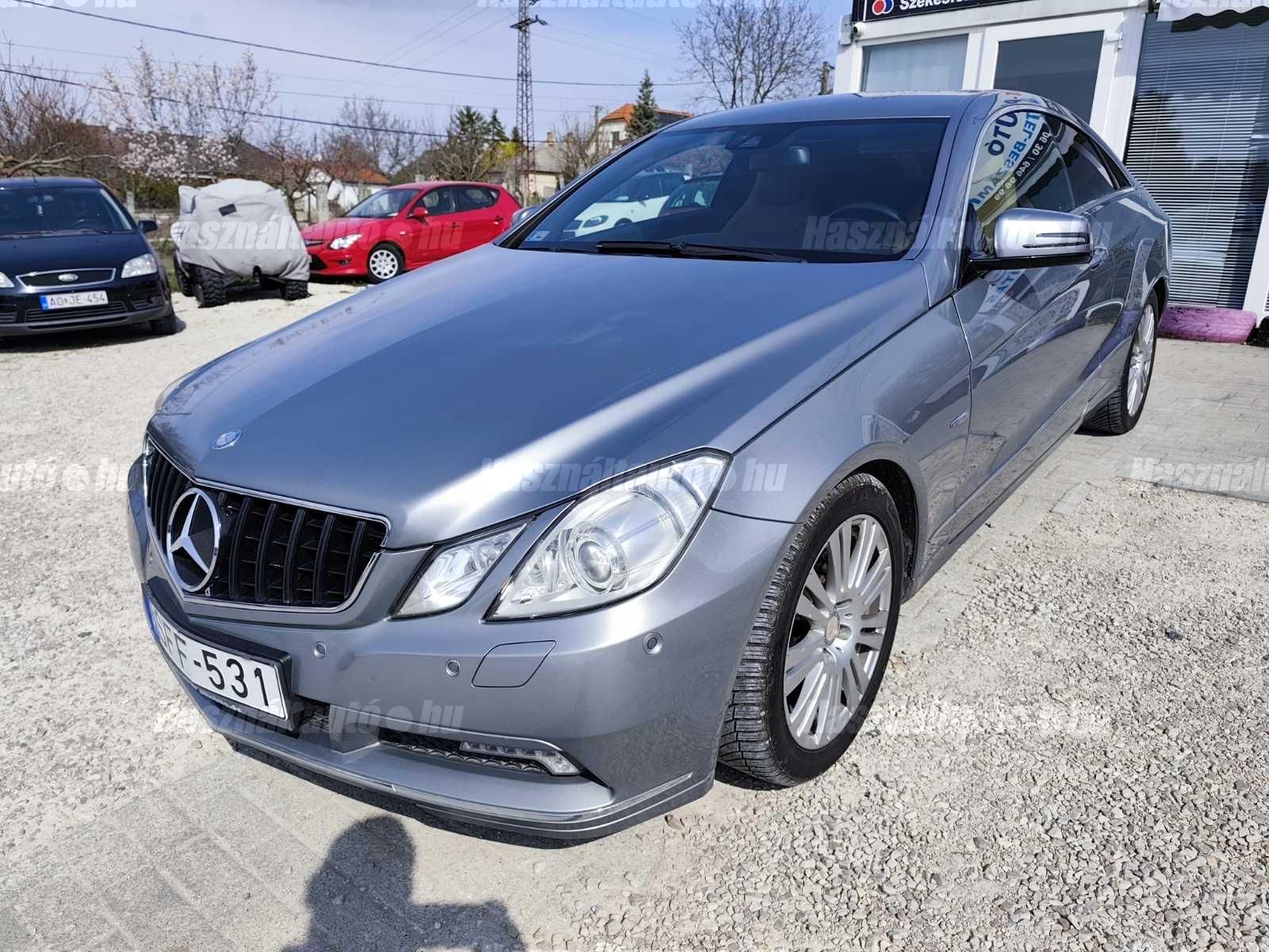 MERCEDES-BENZ E 220 2010/8 - 1
