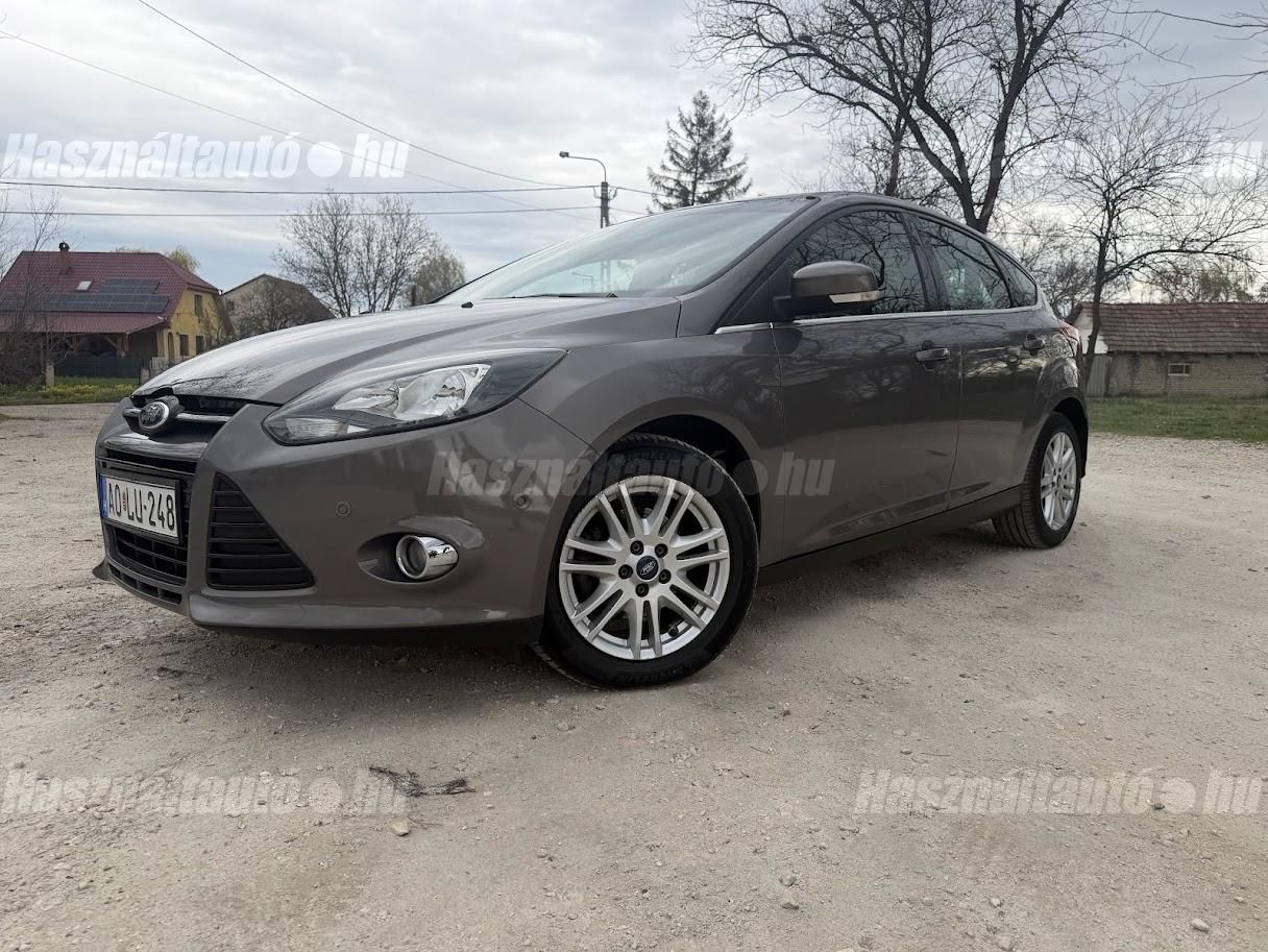 FORD FOCUS 2012/6 - 1