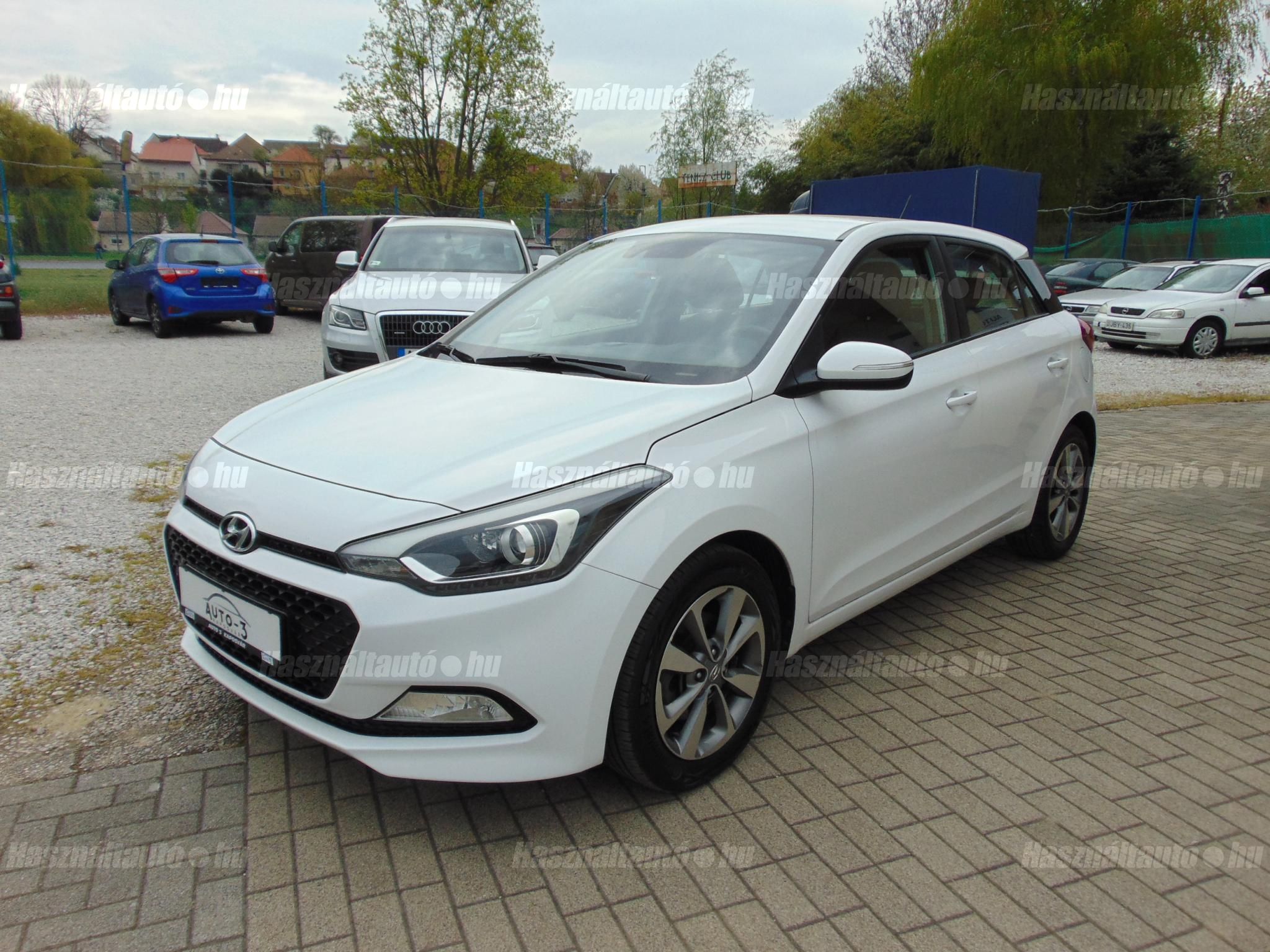 HYUNDAI I20 2015/11 - 1