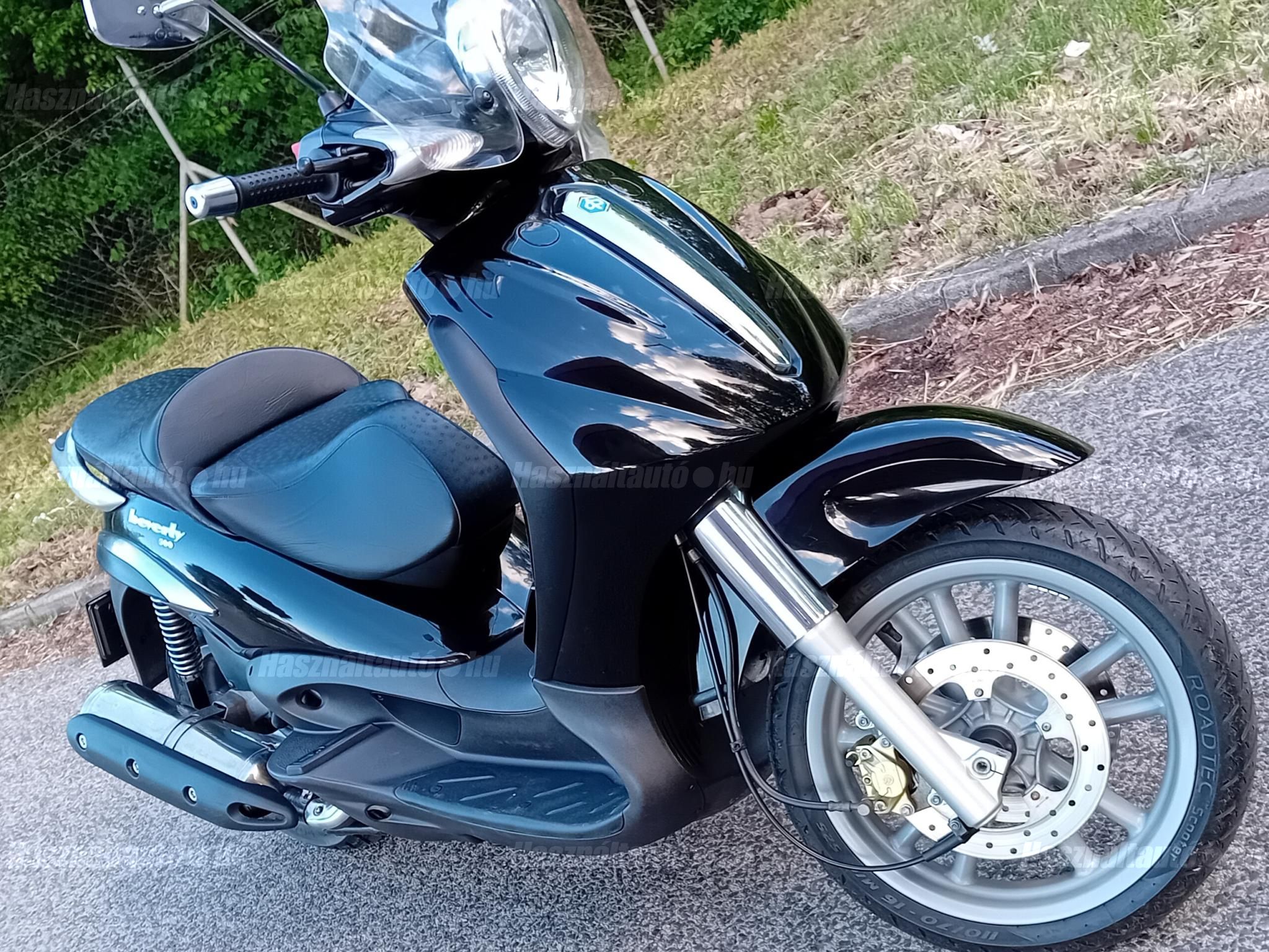 PIAGGIO BEVERLY 500 2004/5 - 1
