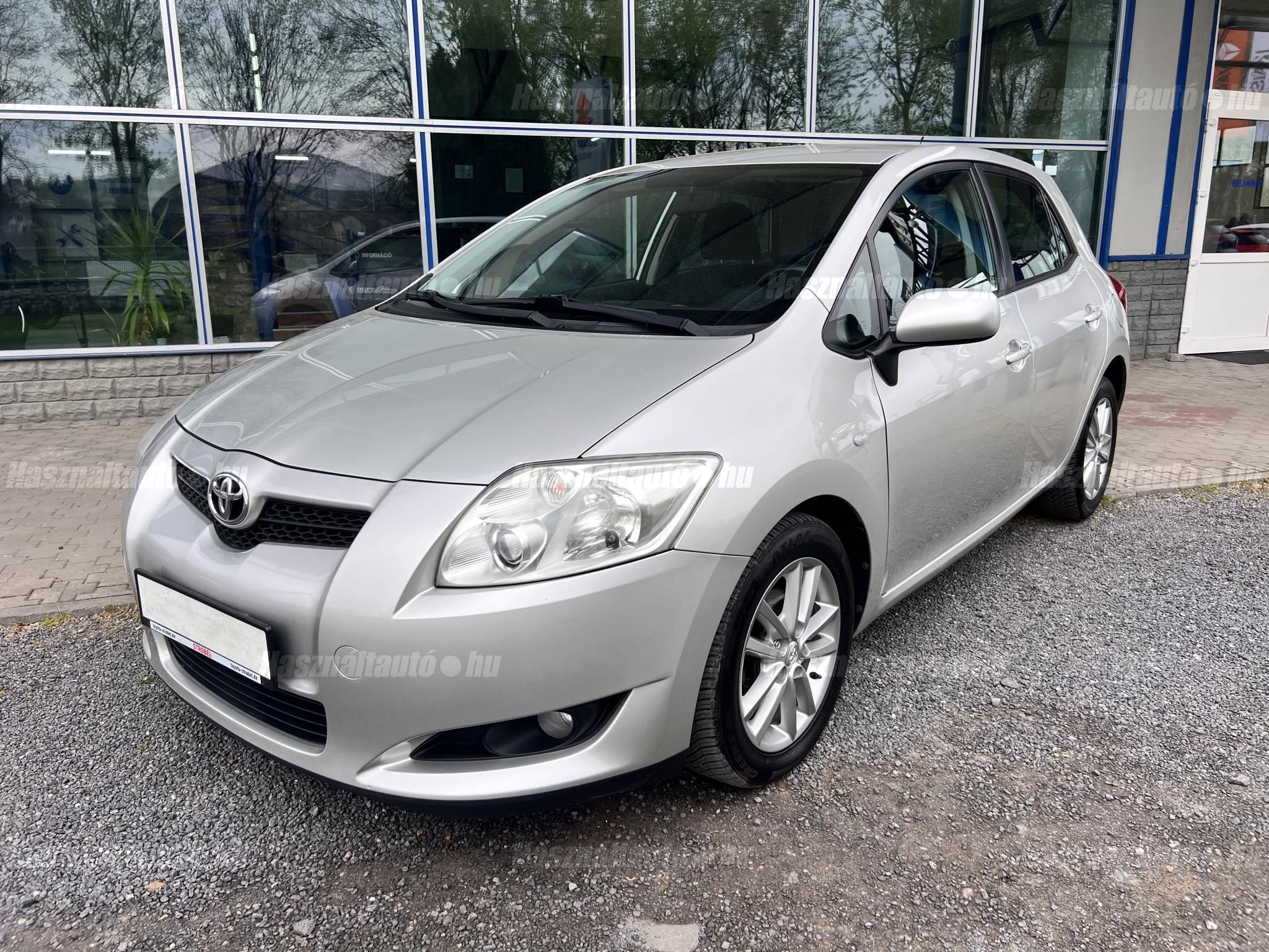 TOYOTA AURIS 2009/3 - 1