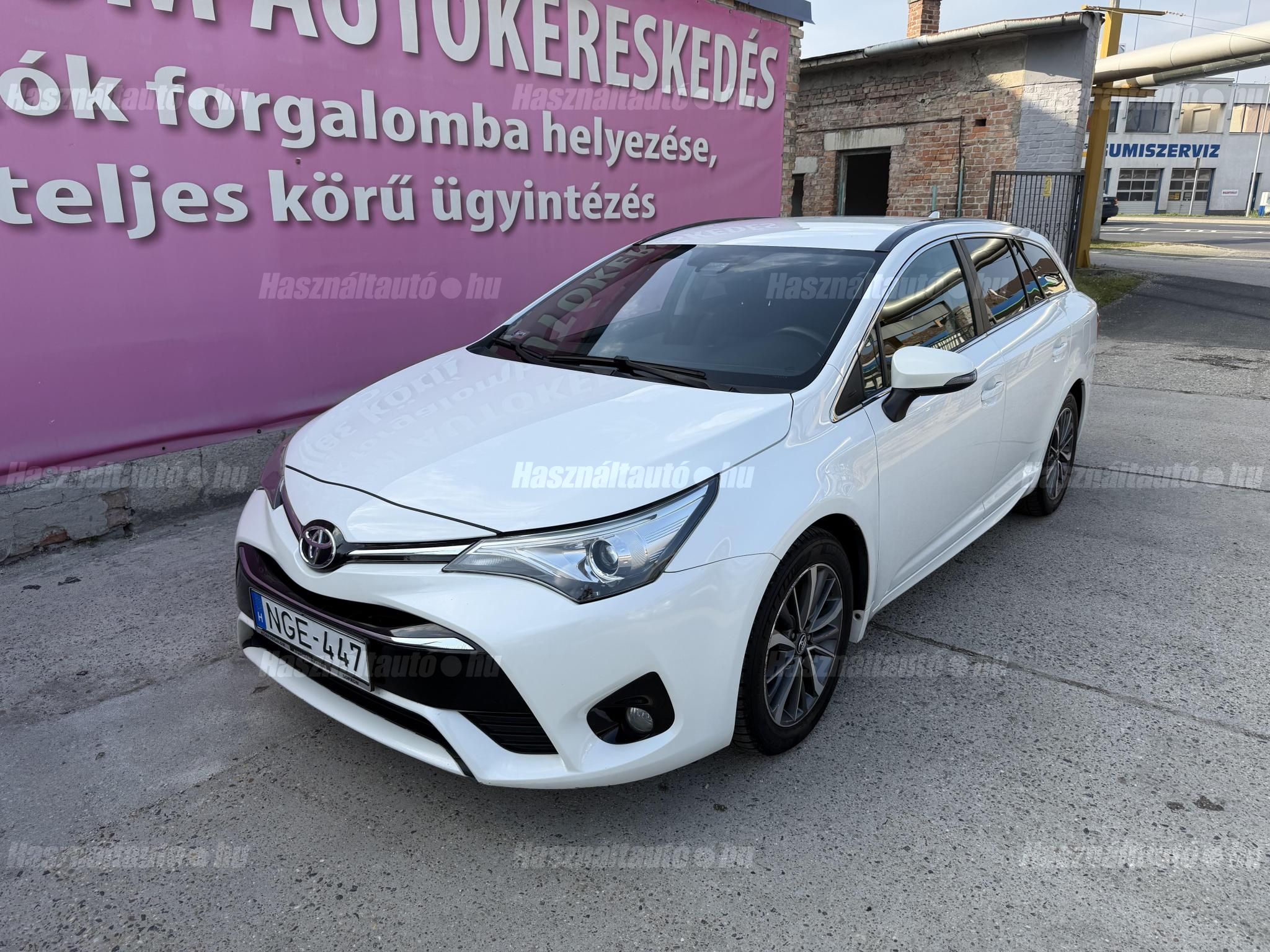 TOYOTA AVENSIS 2015/9 - 1