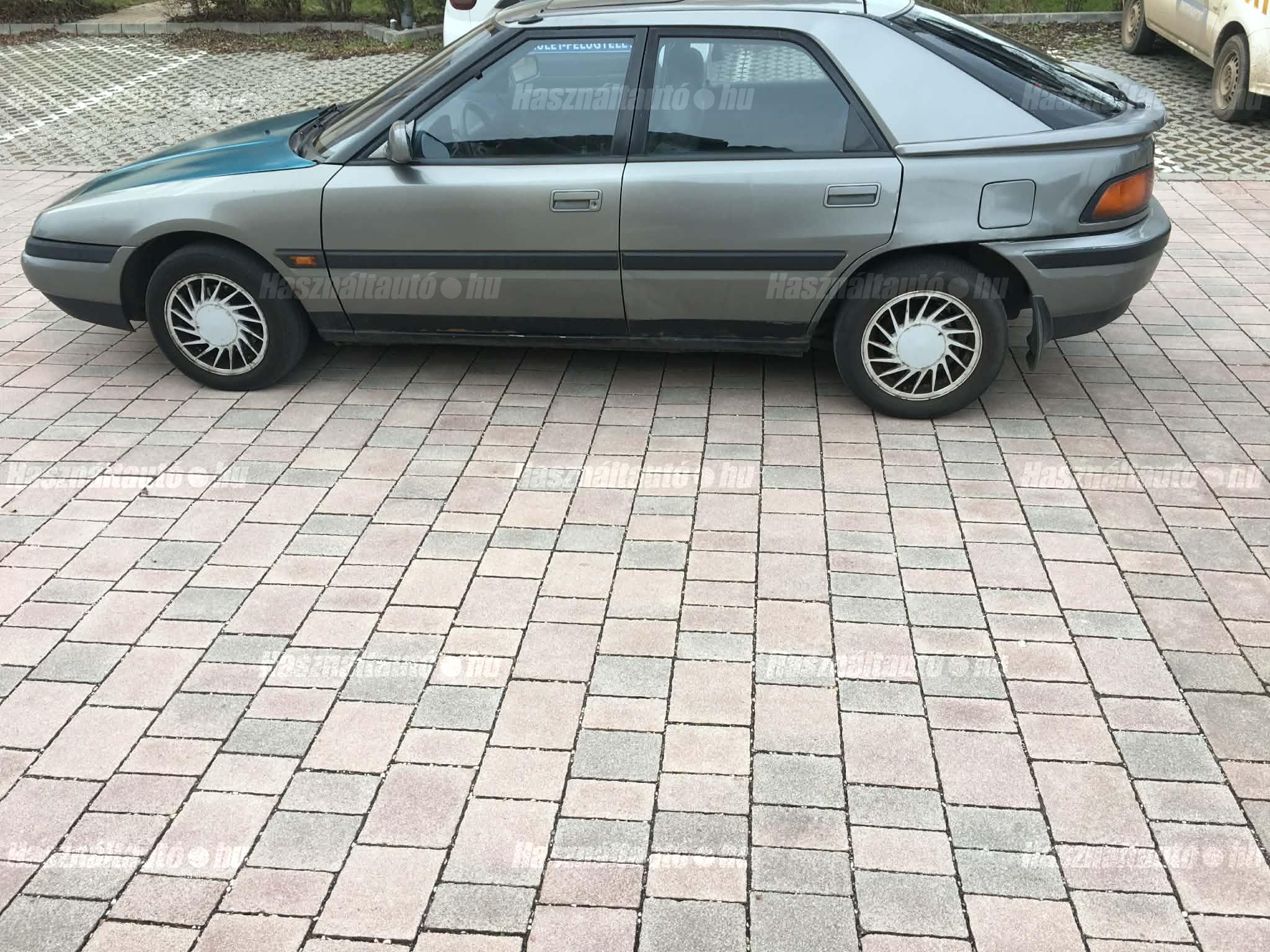 MAZDA 323 F 1994/5 - 1