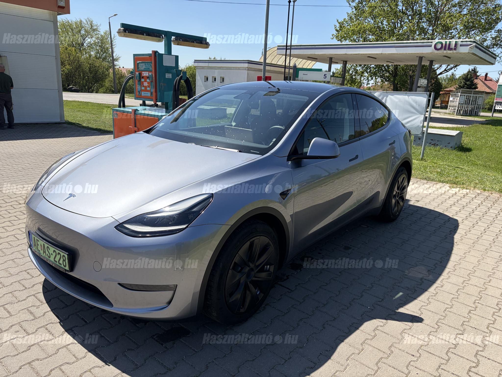 TESLA MODEL Y 2023/7 - 1