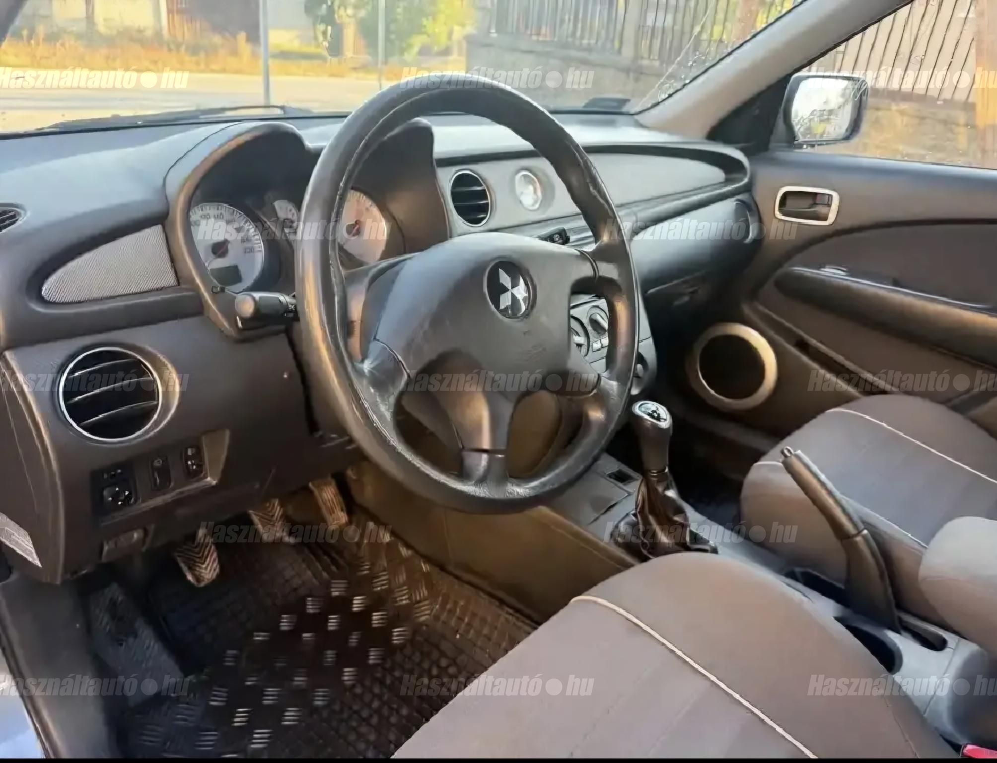 MITSUBISHI OUTLANDER 2005/6 - 1