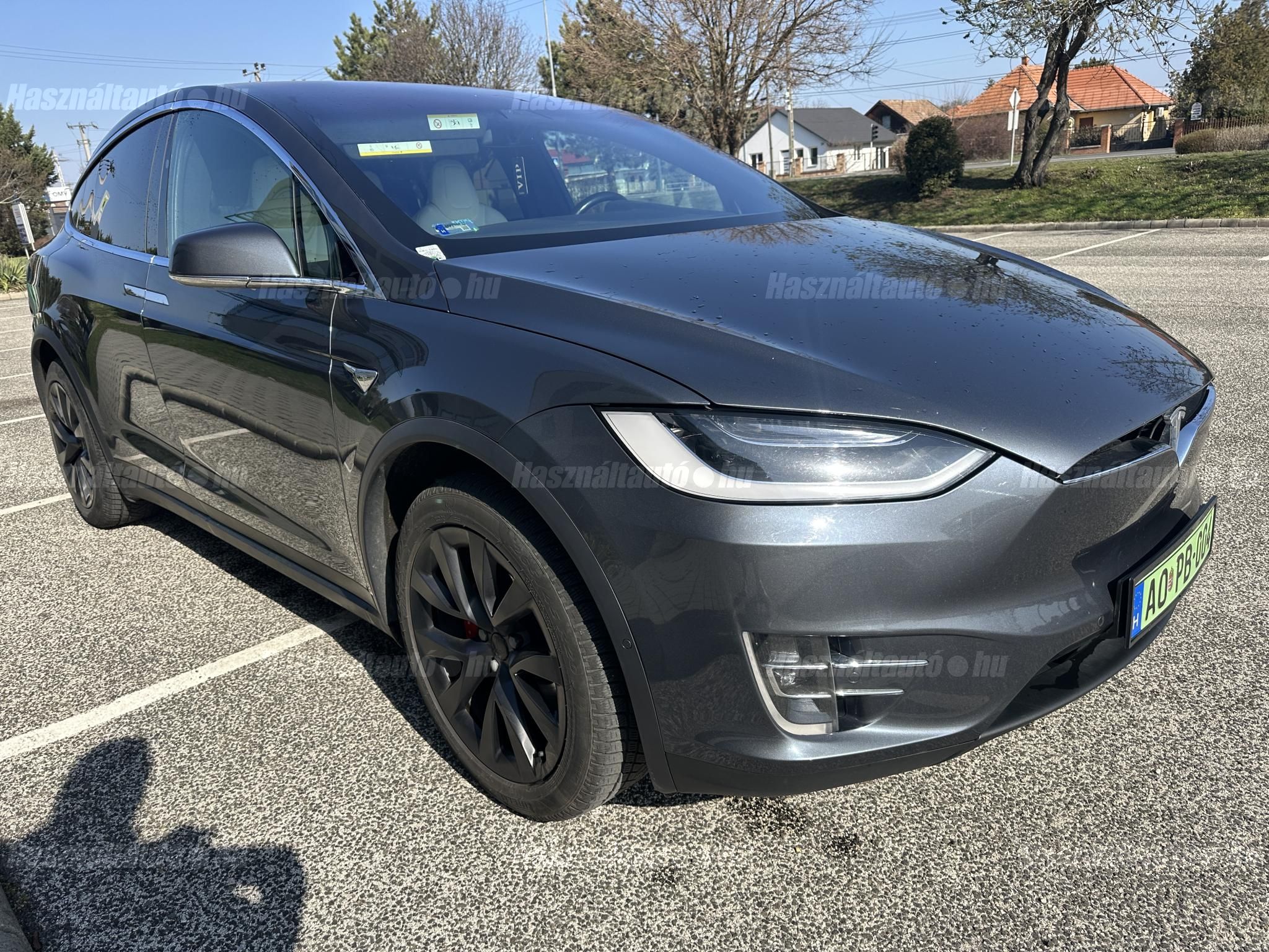 TESLA MODEL X 2017/8 - 1