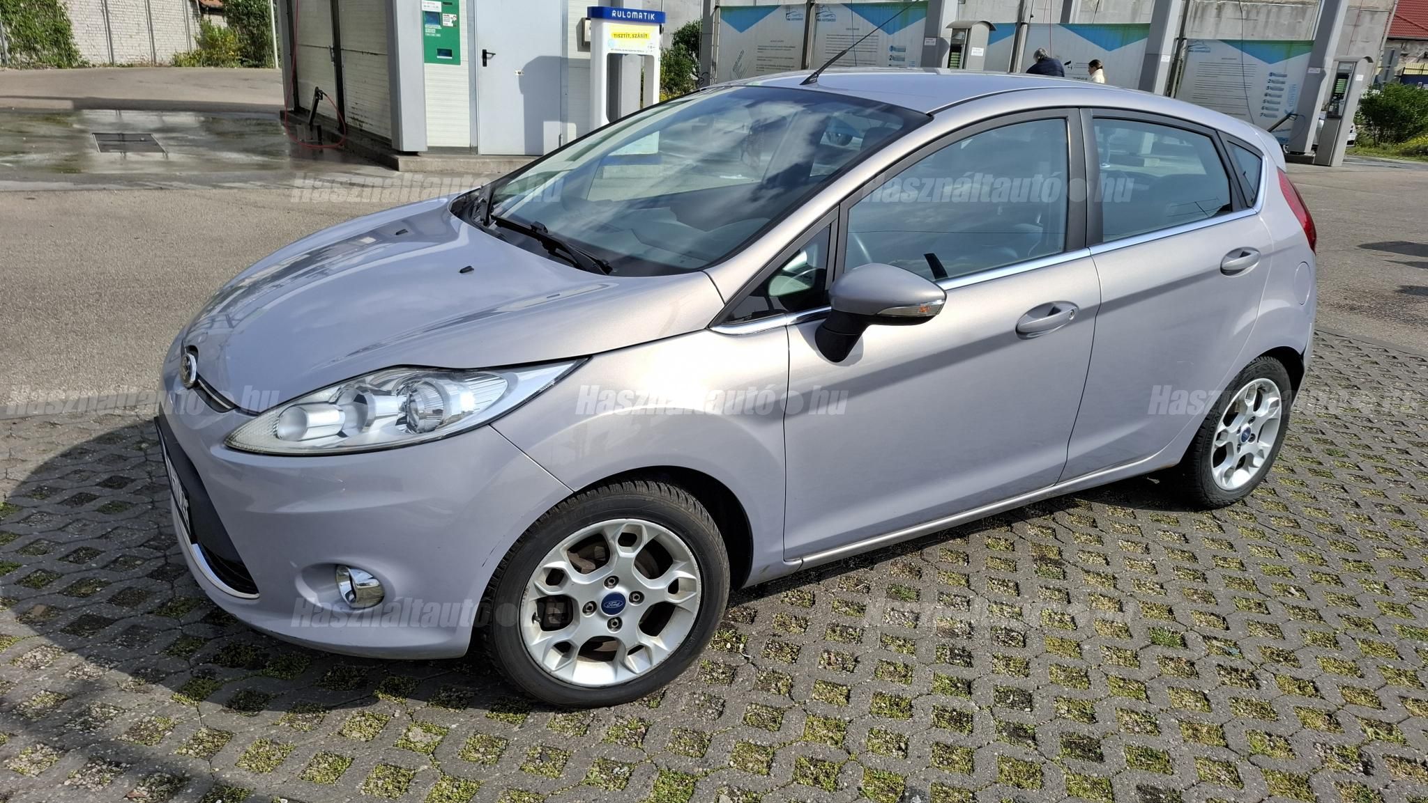 FORD FIESTA 2011/8 - 1