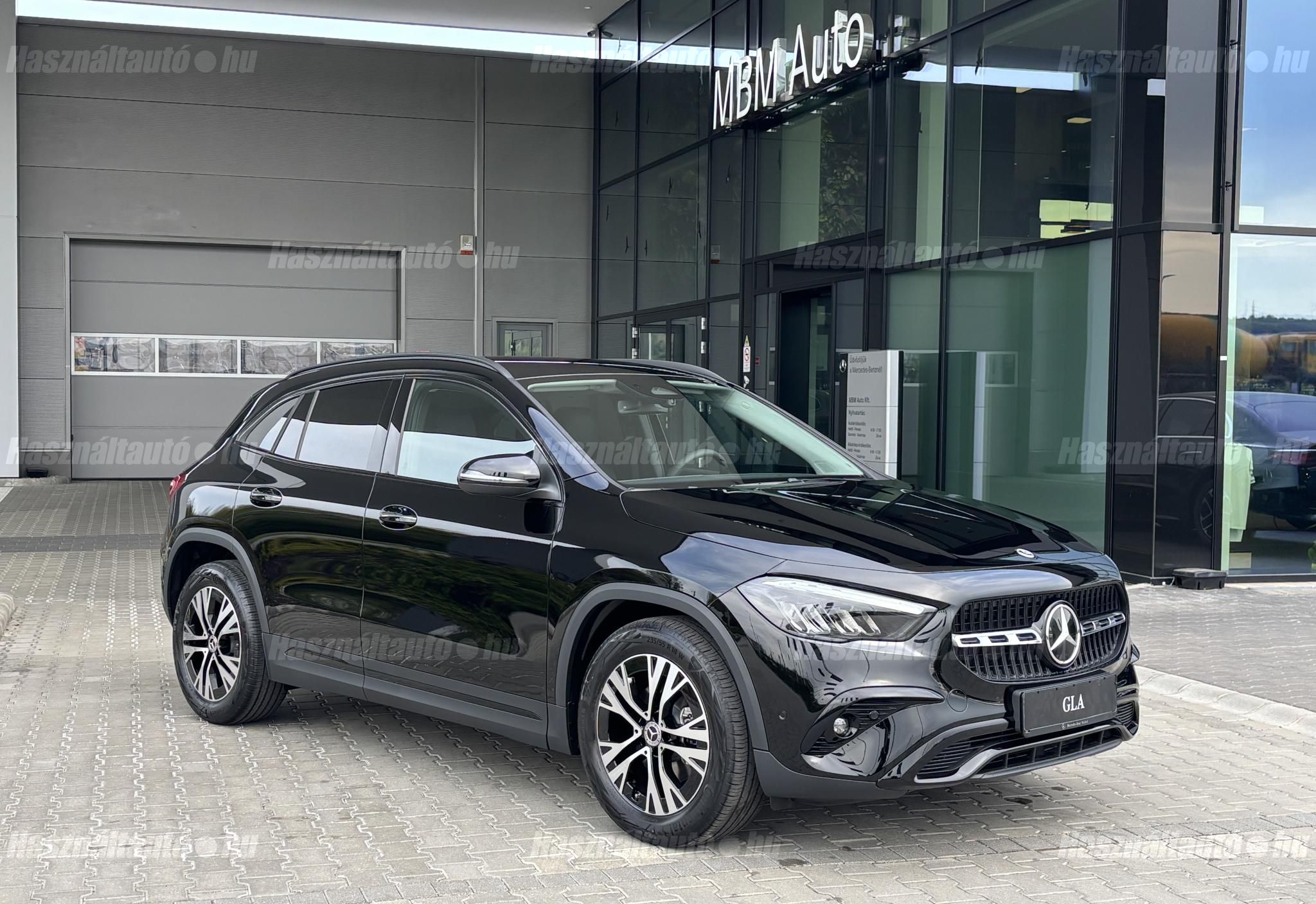 MERCEDES-BENZ GLA 200 2026 - 1