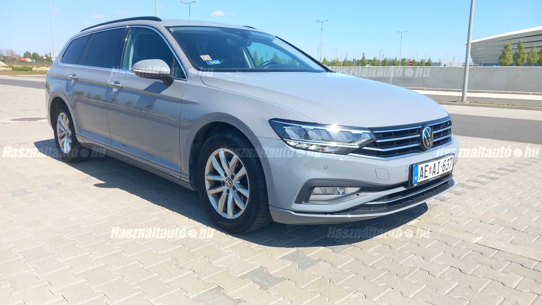 VOLKSWAGEN PASSAT 2023/5 - 1