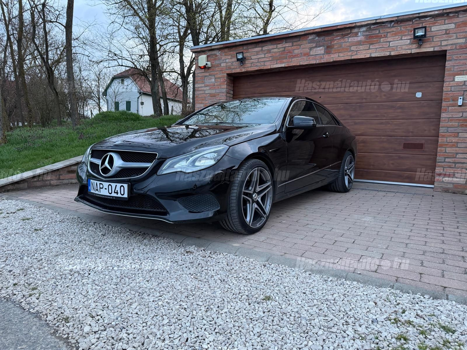 MERCEDES-BENZ E 200 2013/6 - 1