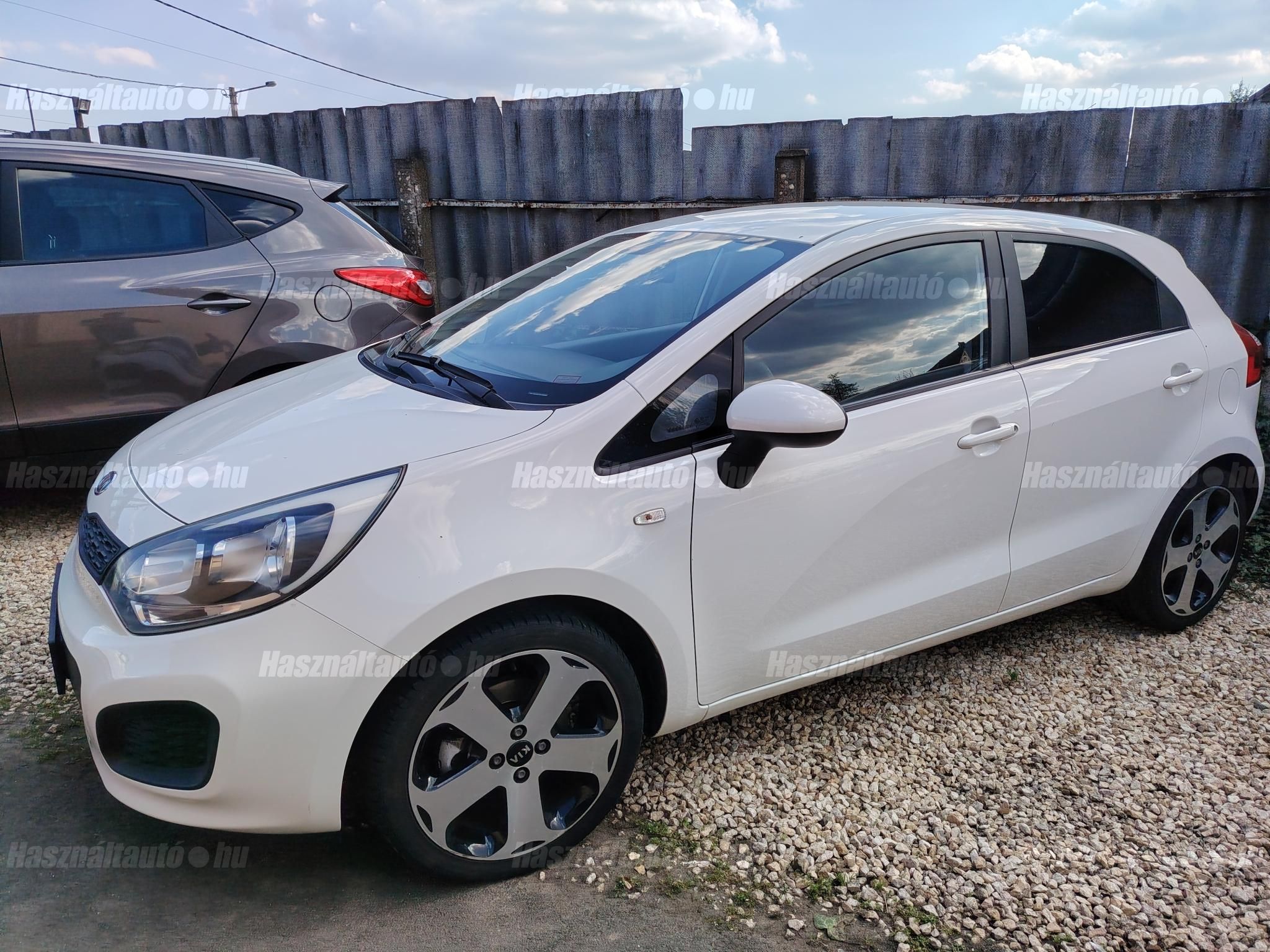 KIA RIO 2011/9 - 1