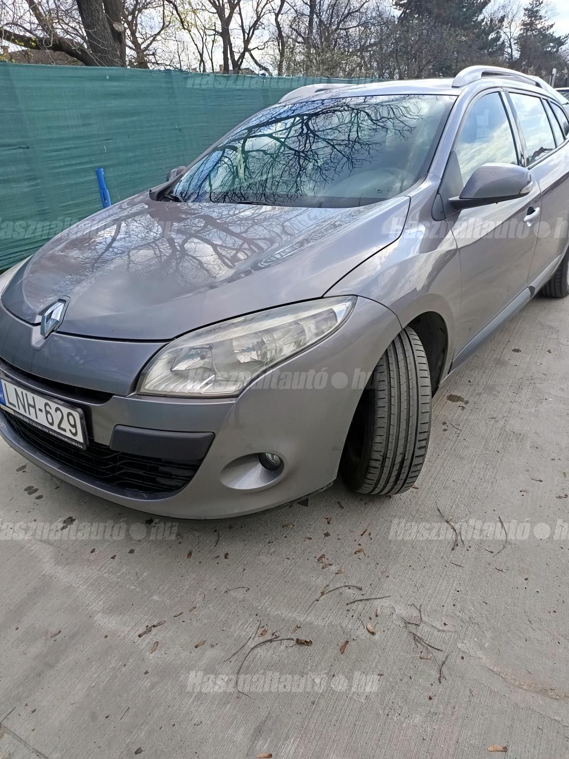 RENAULT MEGANE 2009/8 - 1