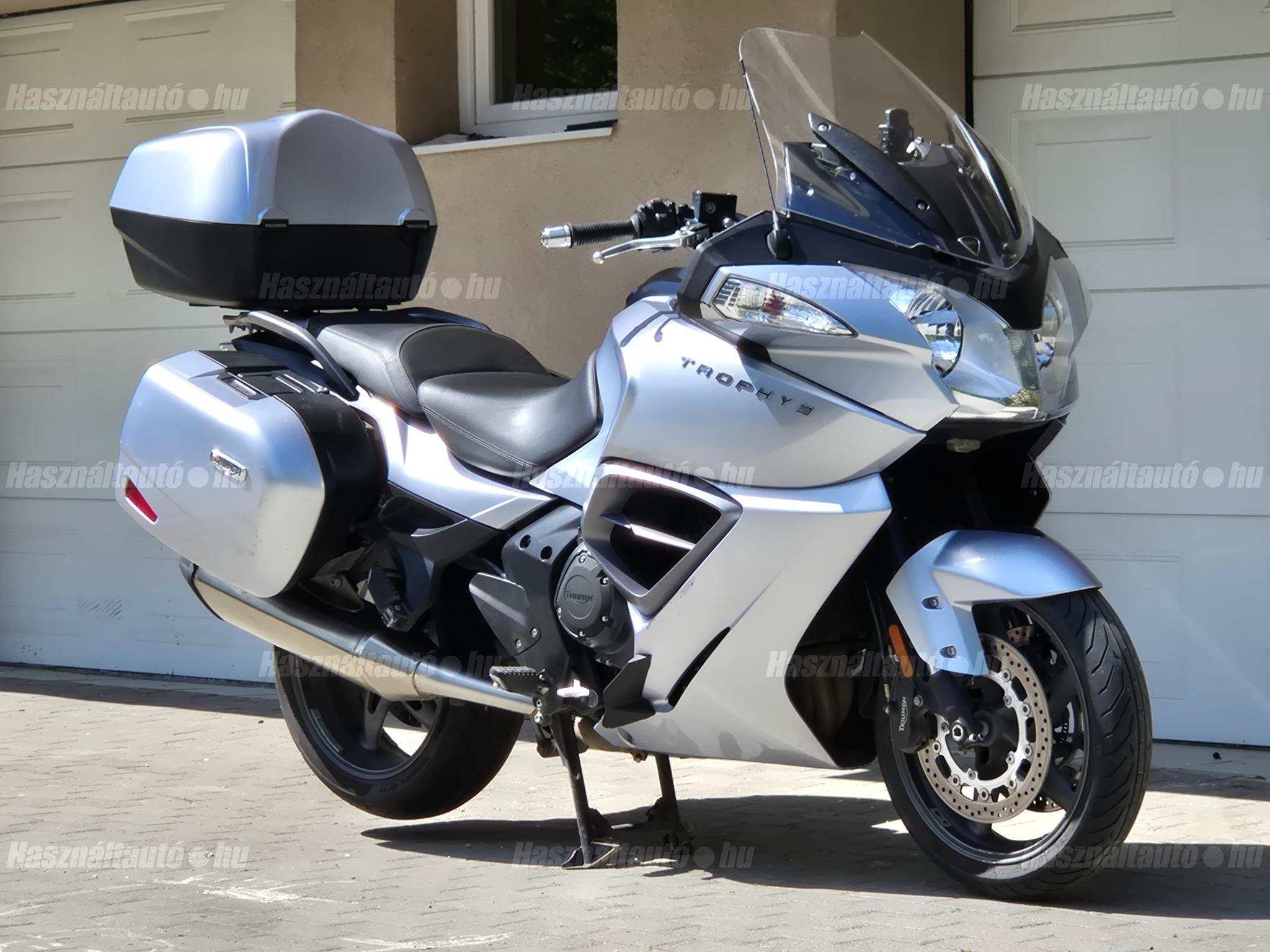 TRIUMPH TROPHY 1200 2013/3 - 1