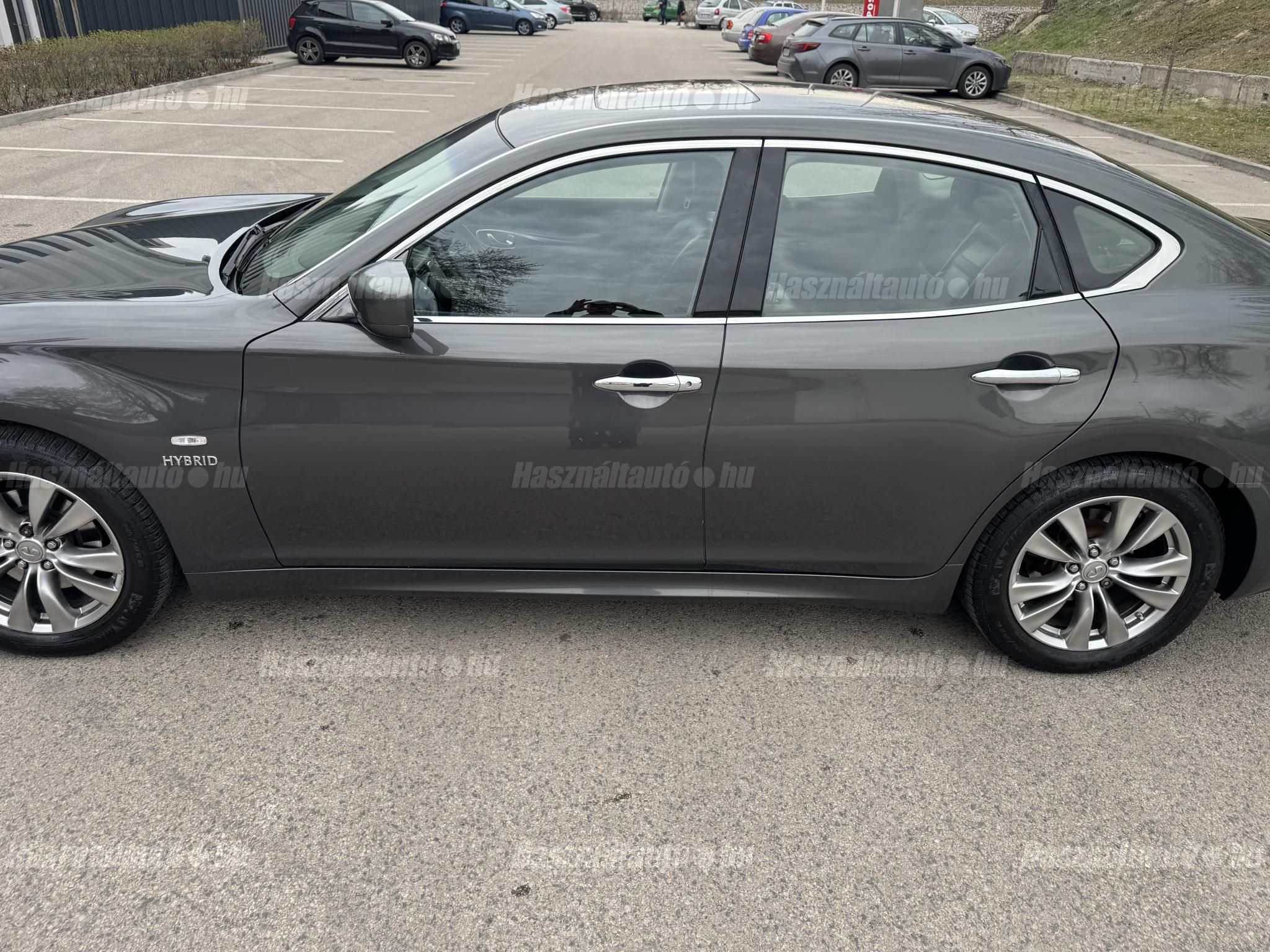 INFINITI M35 2013/12 - 1