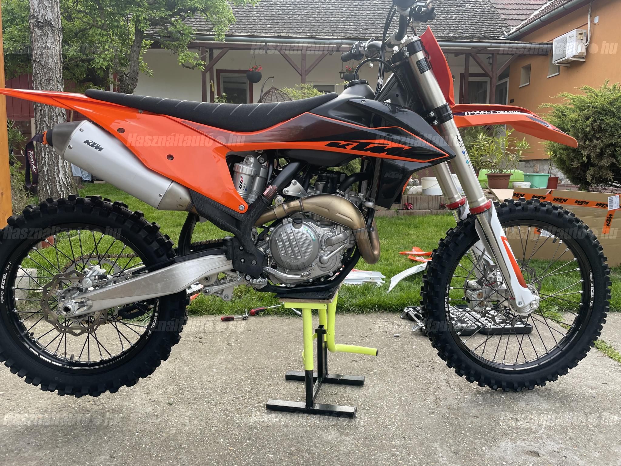 KTM 450 SX-F 2020/3 - 1