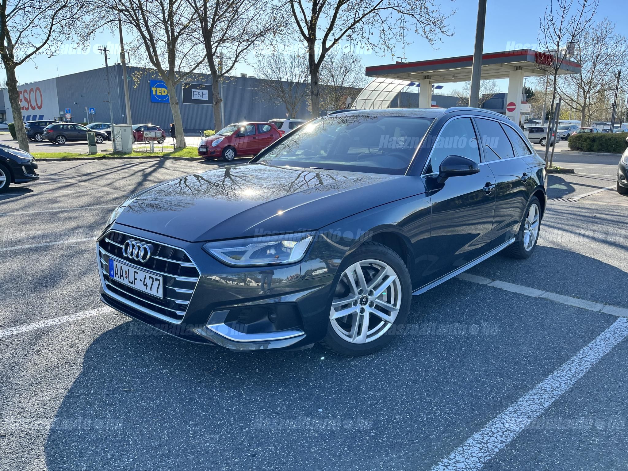 AUDI A4 2022/2 - 1