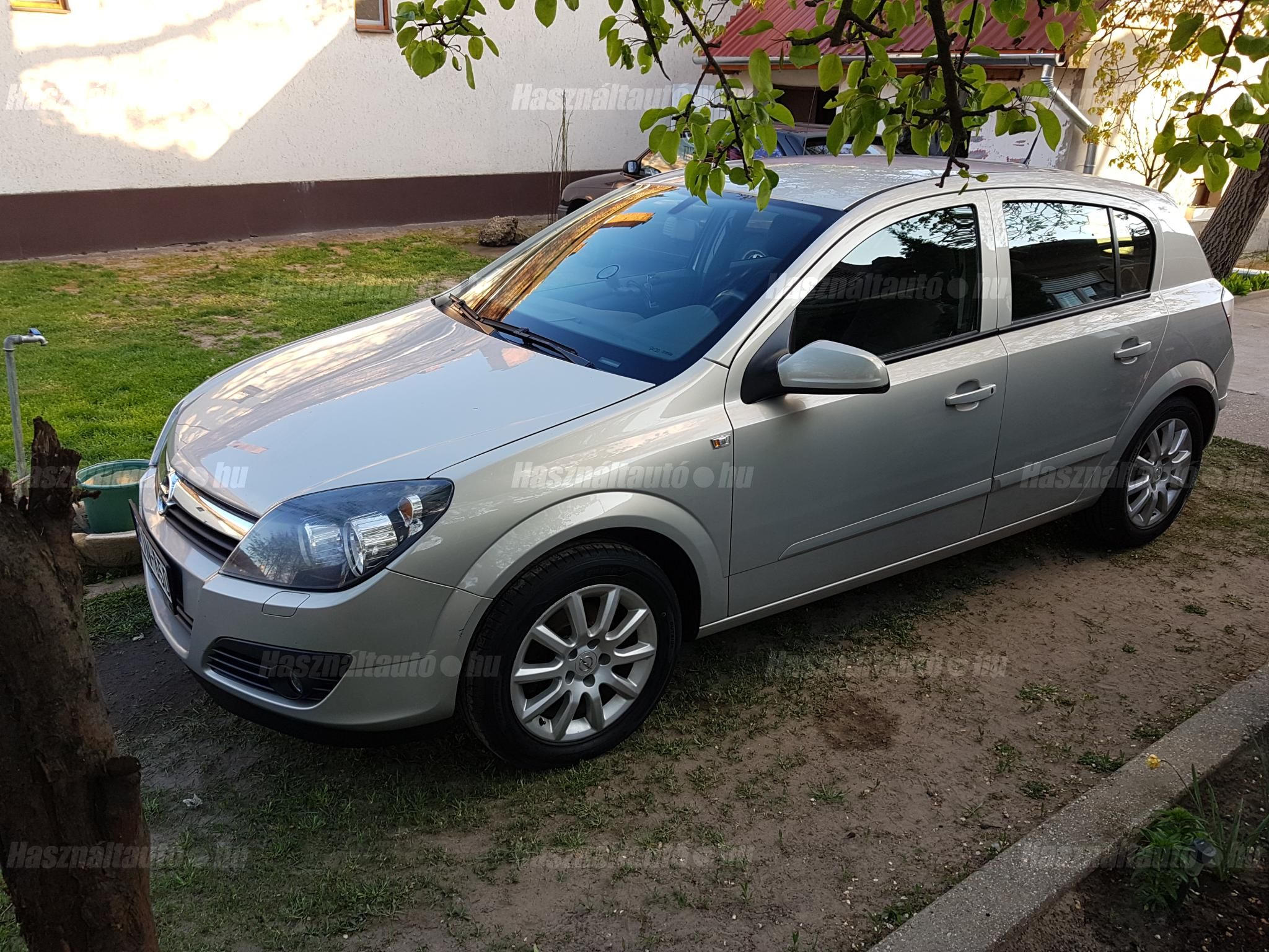 OPEL ASTRA H 2006/6 - 1
