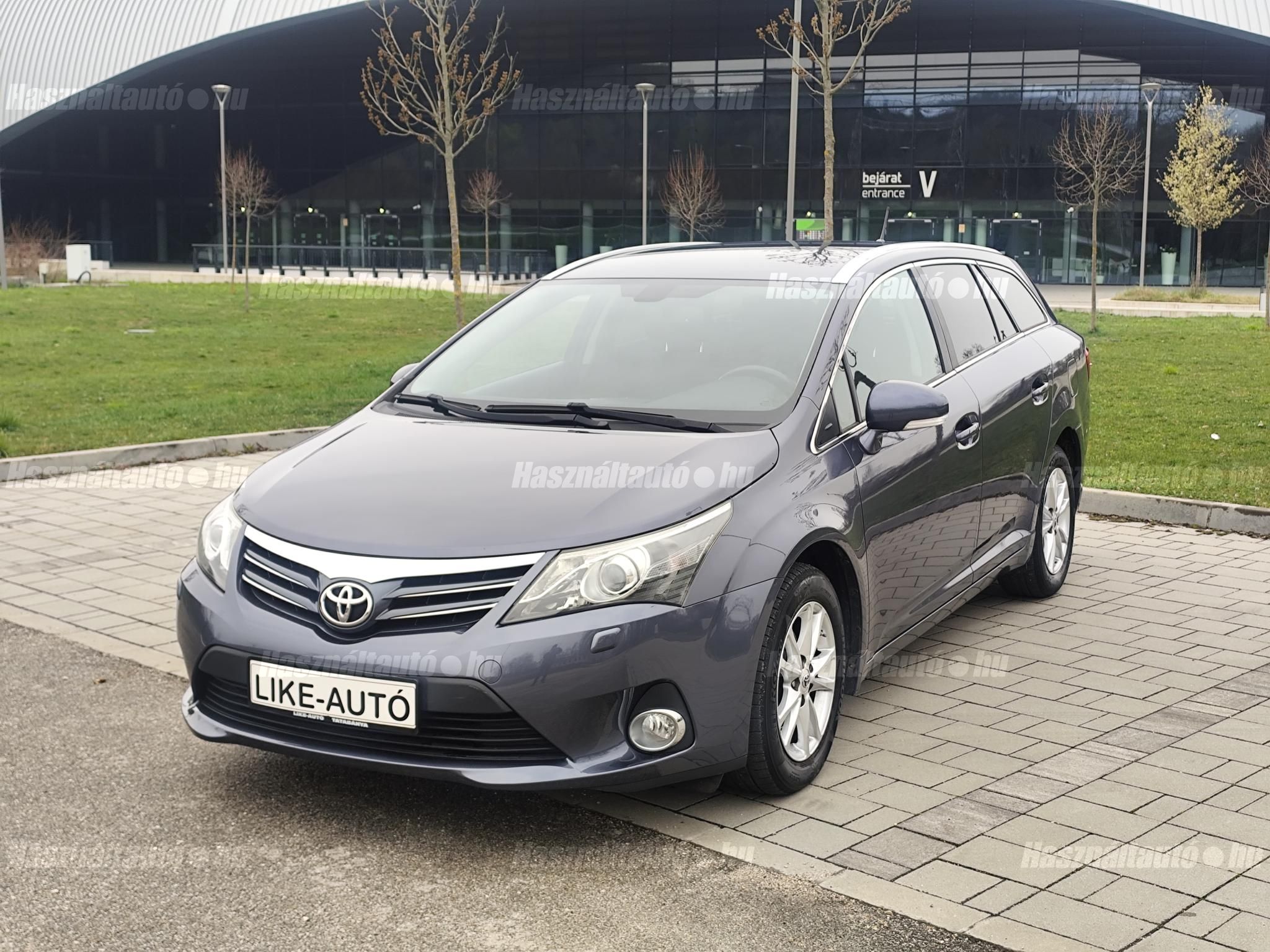 TOYOTA AVENSIS 2015/4 - 1