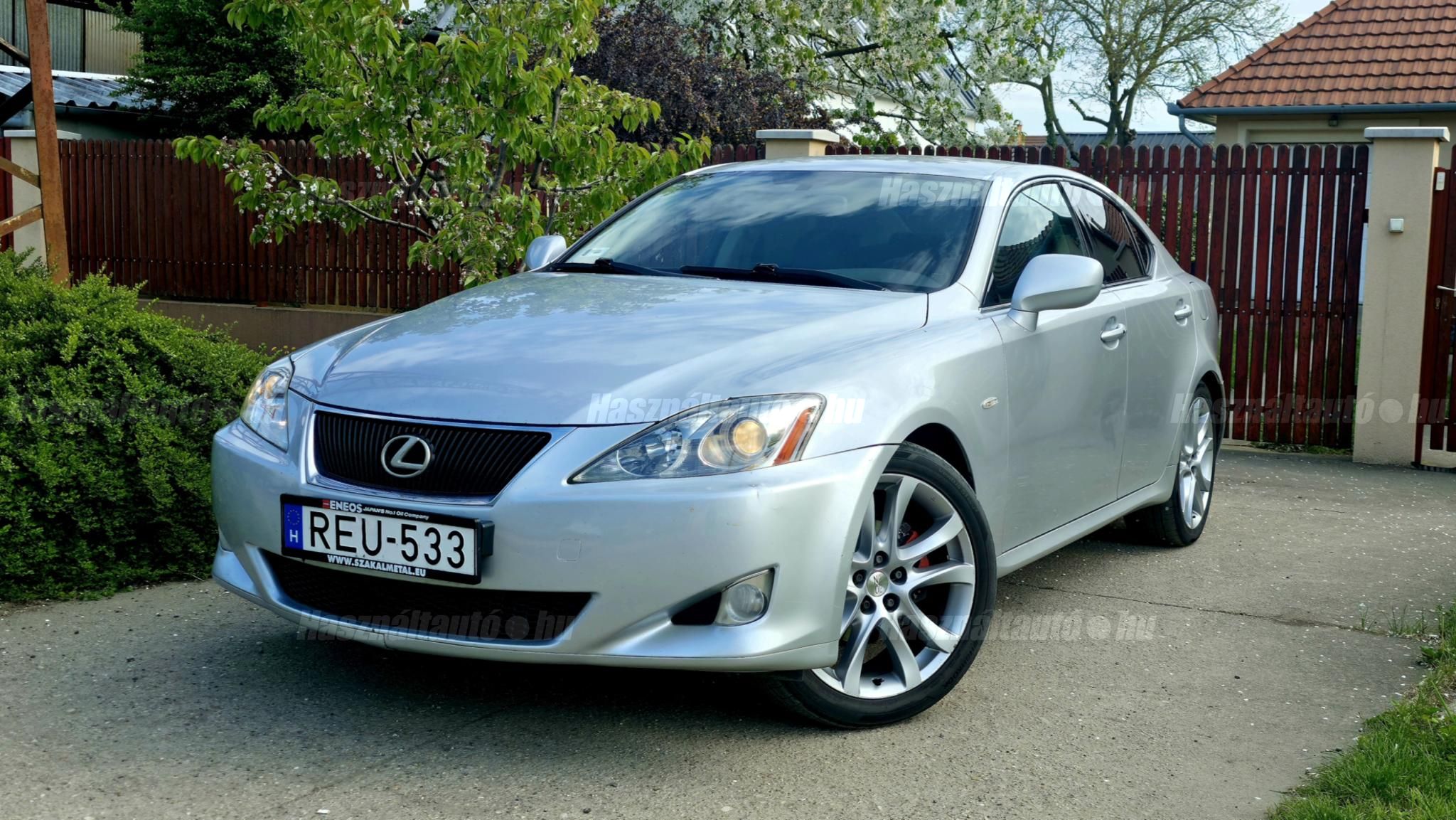 LEXUS IS 2009 - 1