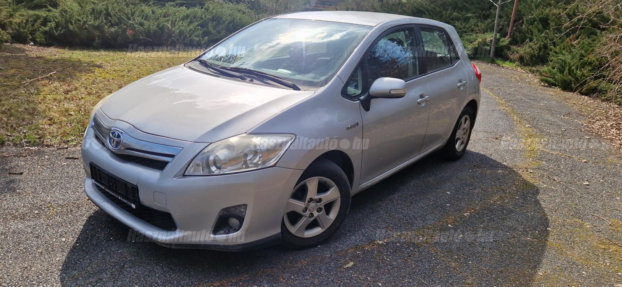 TOYOTA AURIS 2011/9 - 1