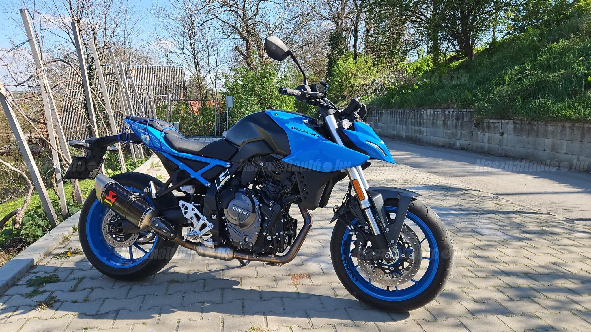 SUZUKI GSX 8 S 2023/3 - 1