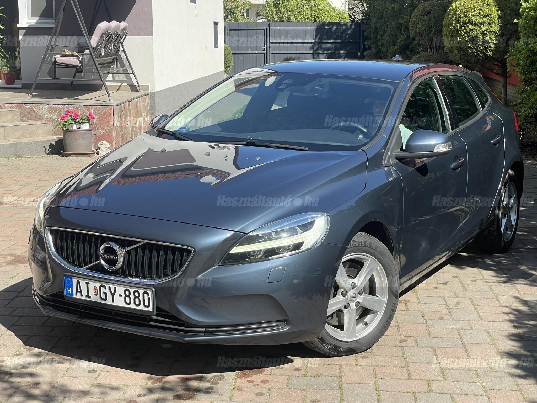 VOLVO V40 2016/9 - 1
