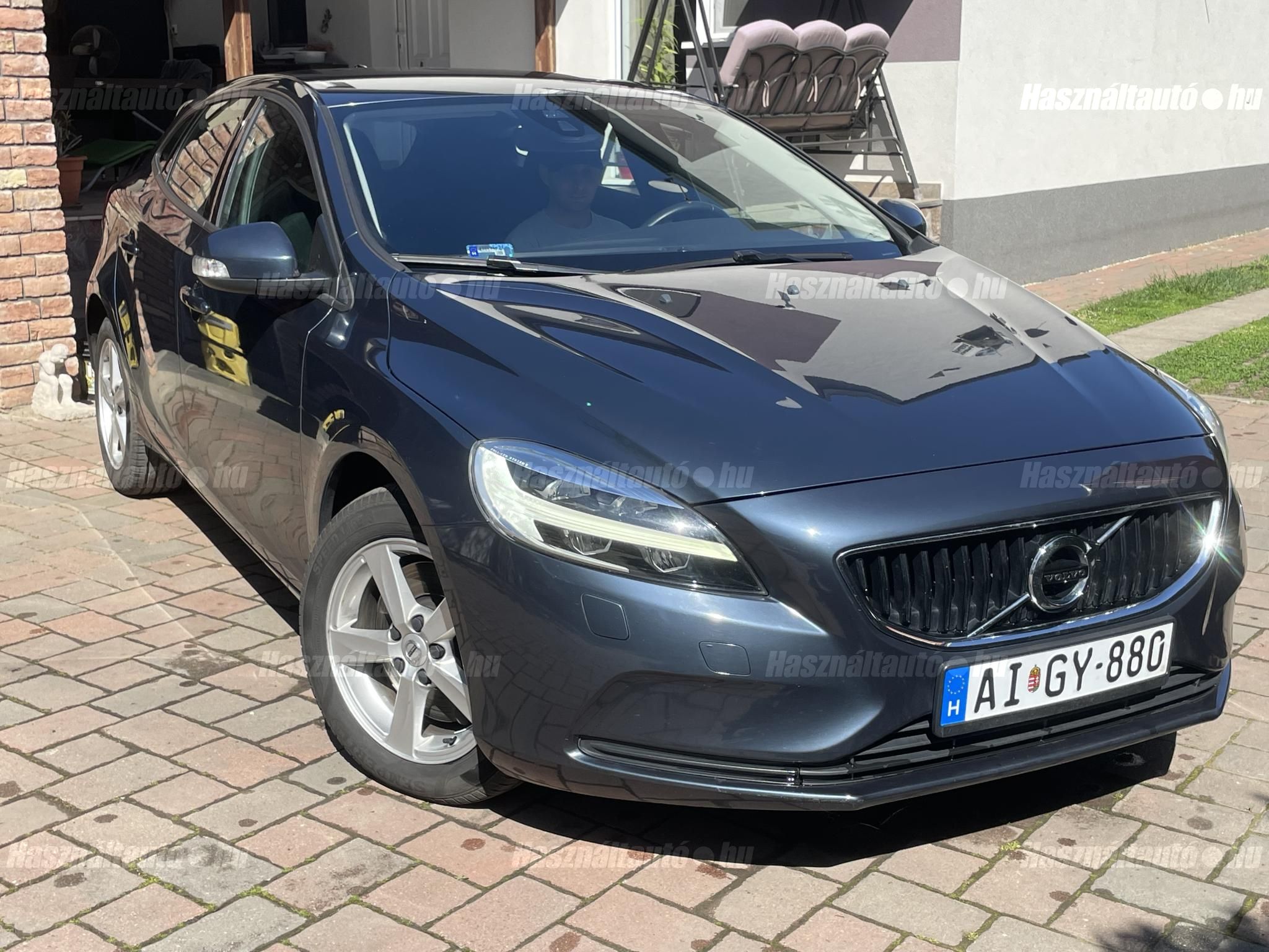 VOLVO V40 2016/9 - 1