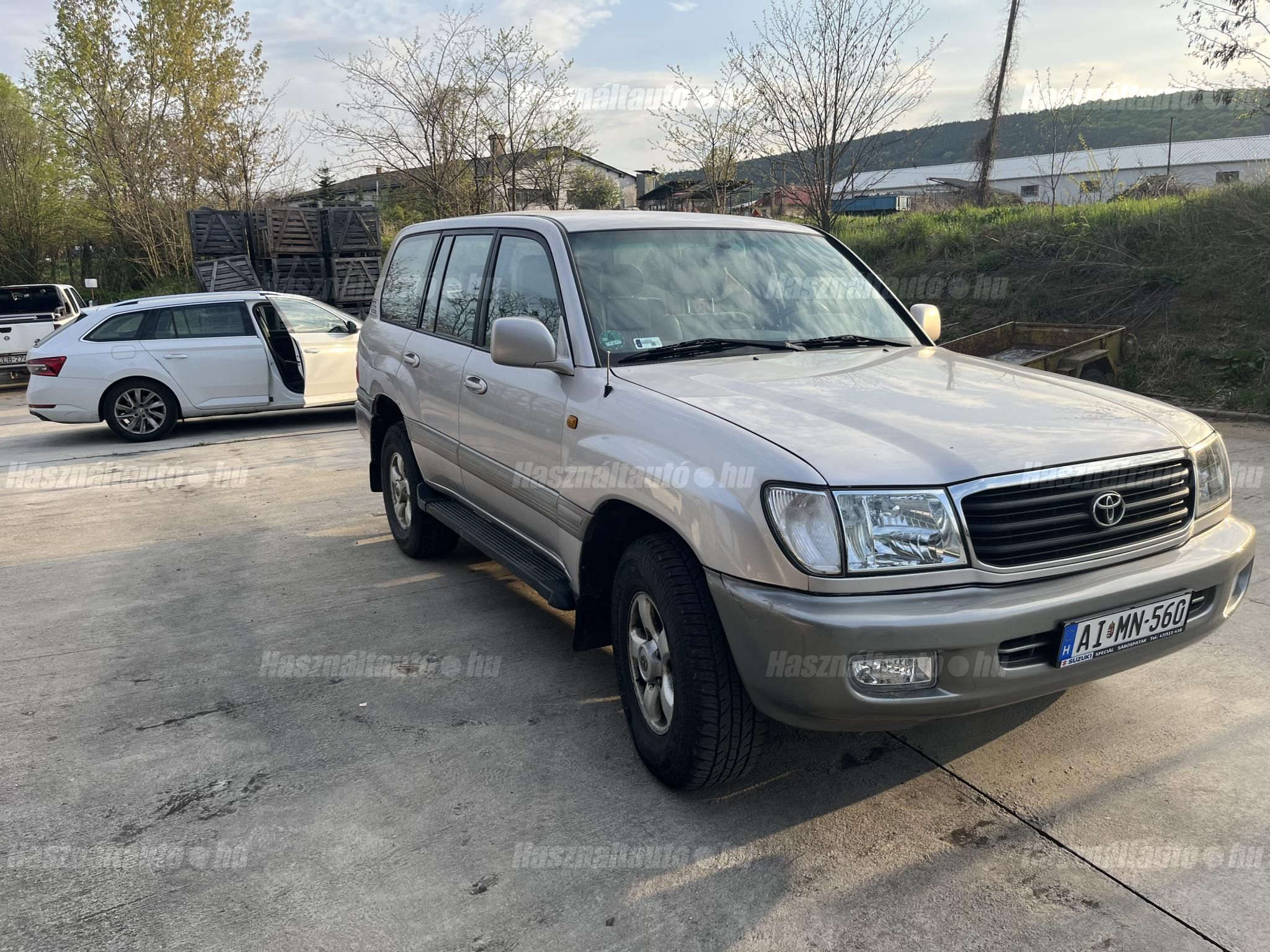 TOYOTA LAND CRUISER 2002/2 - 1