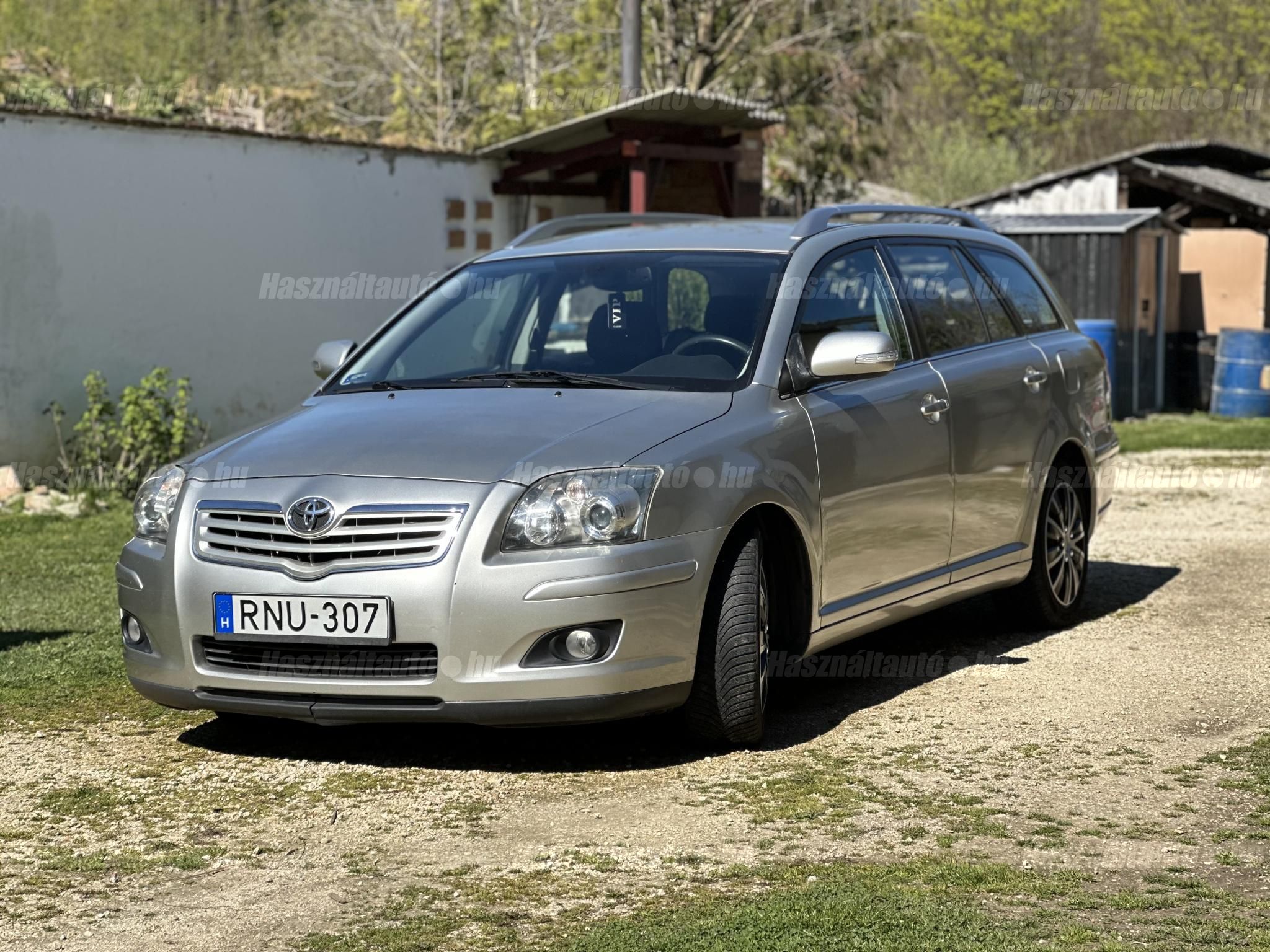 TOYOTA AVENSIS 2007/8 - 1