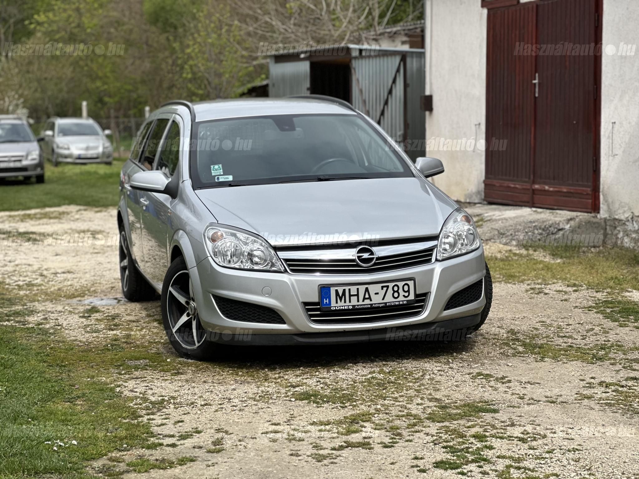 OPEL ASTRA H 2009/7 - 1