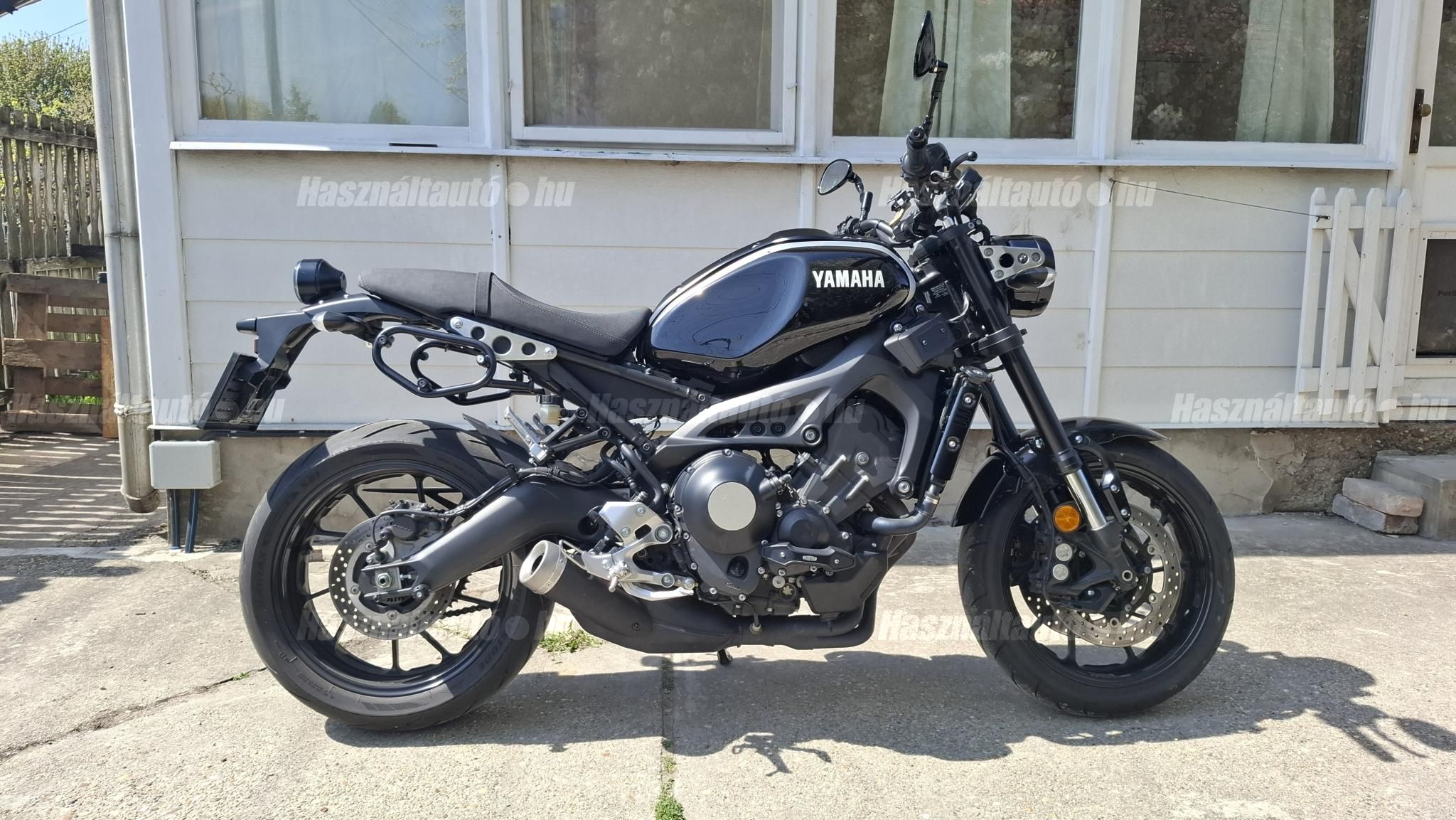 YAMAHA XSR 900 2017 - 1