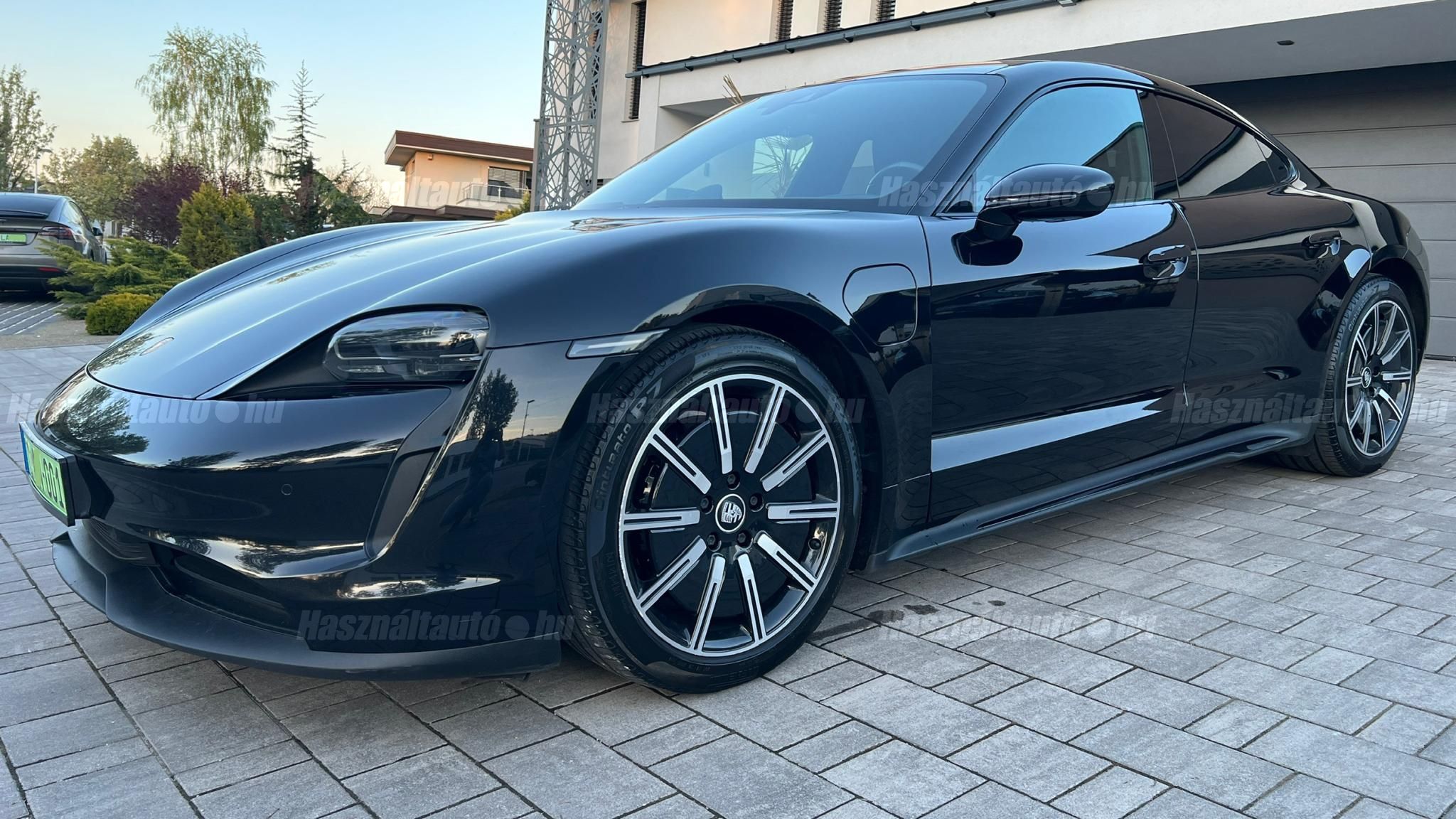PORSCHE TAYCAN 2020/10 - 1