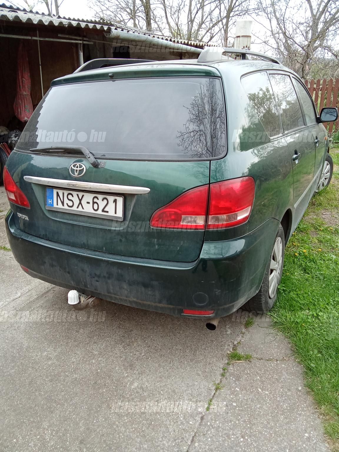 TOYOTA AVENSIS VERSO 2003 - 1