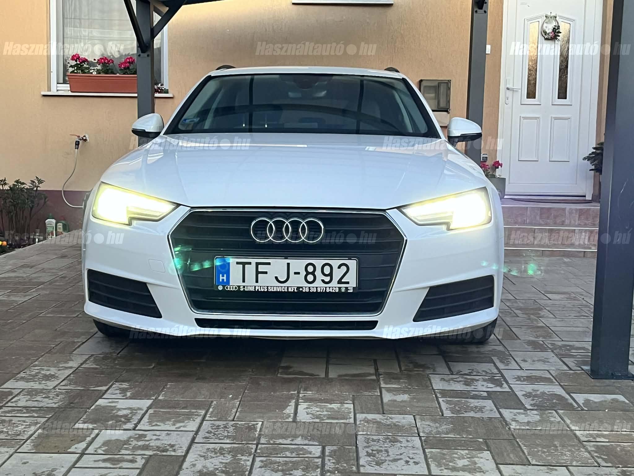 AUDI A4 2016/9 - 1