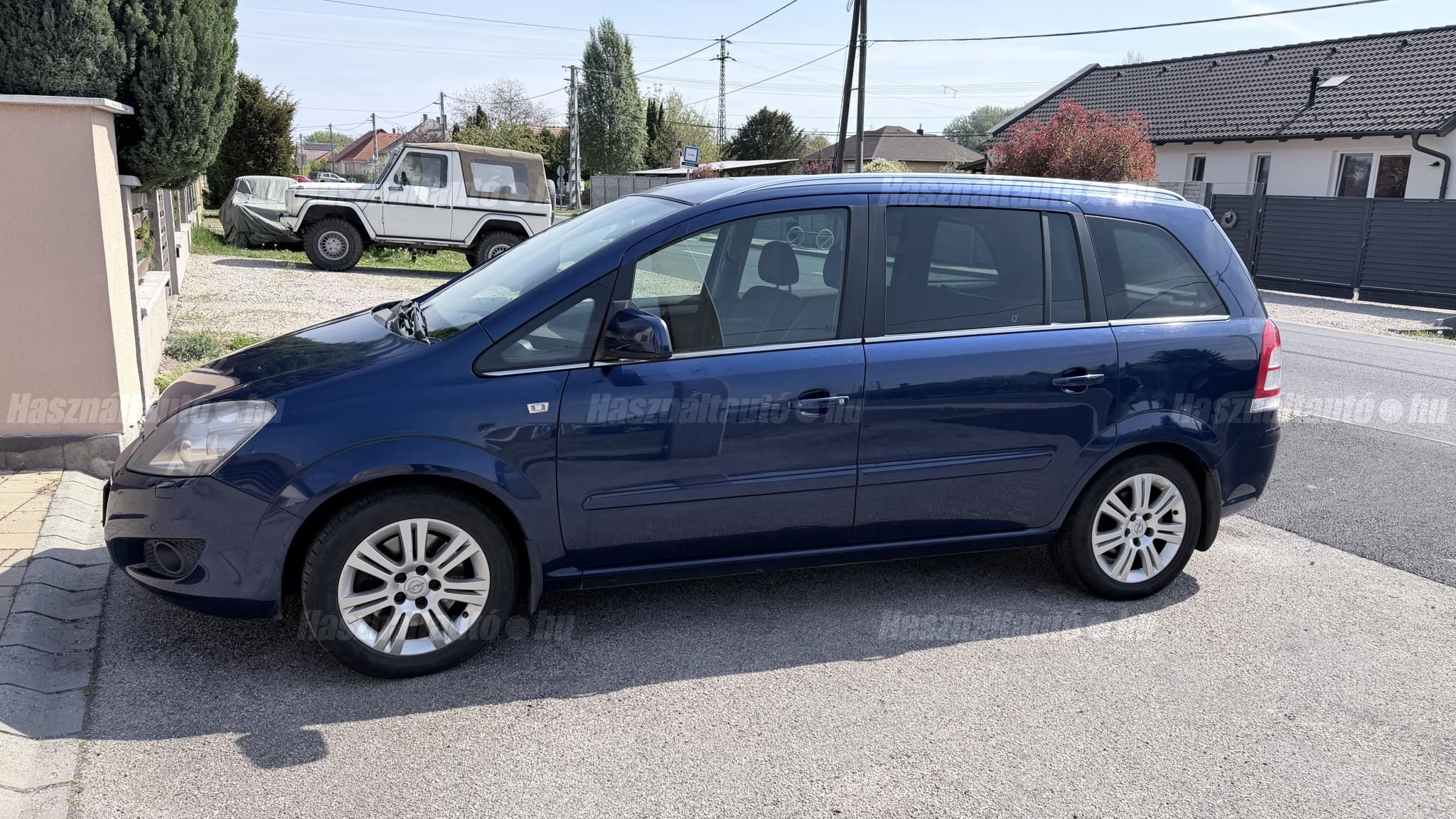 OPEL ZAFIRA B 2010/11 - 1